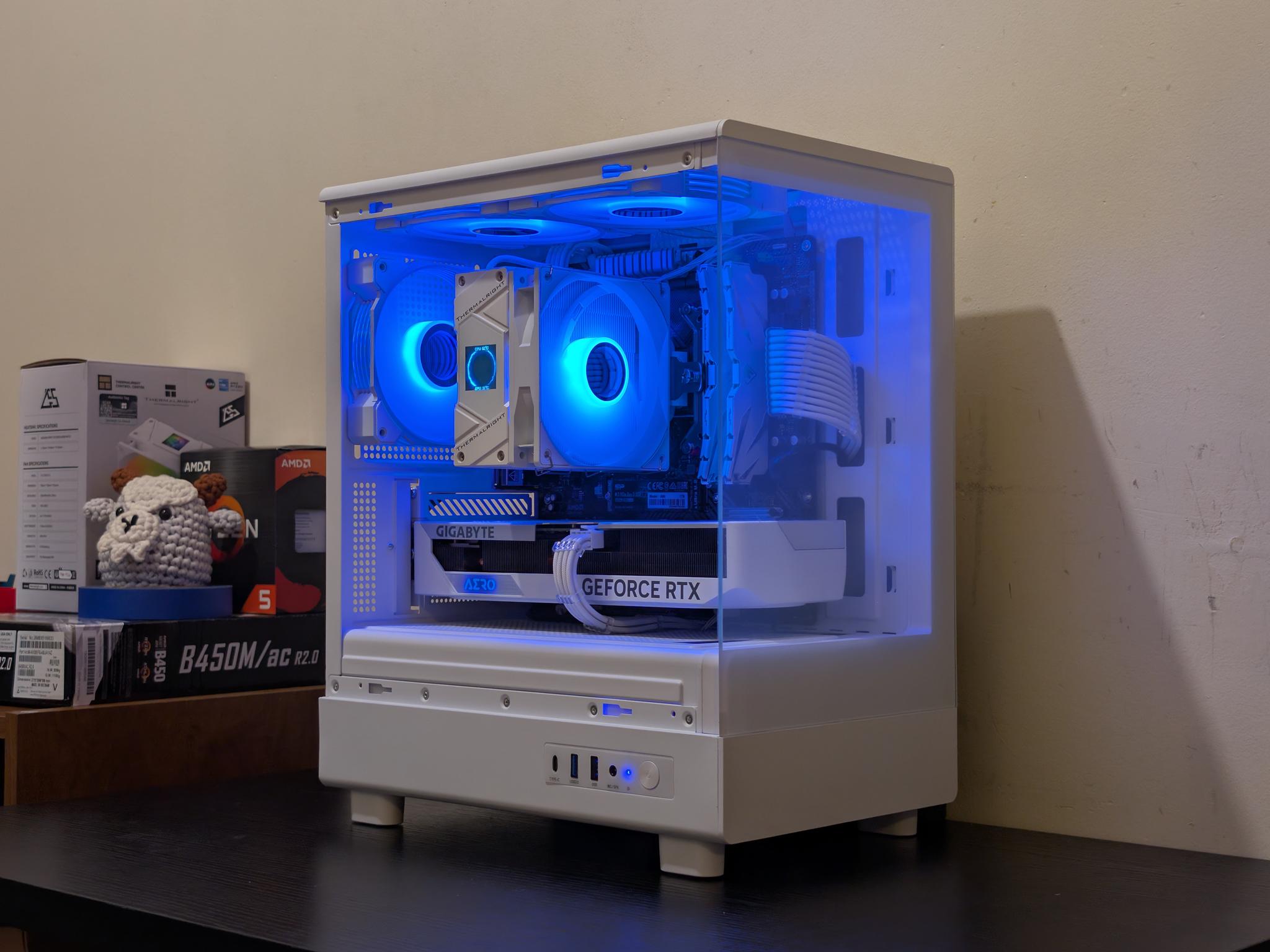 🦢🤍 White Gaming PC | RTX 4060Ti | Ryzen 5500 | 1TB SSD | 32GB RAM | WiFi 6 & Bluetooth 🤍🦢