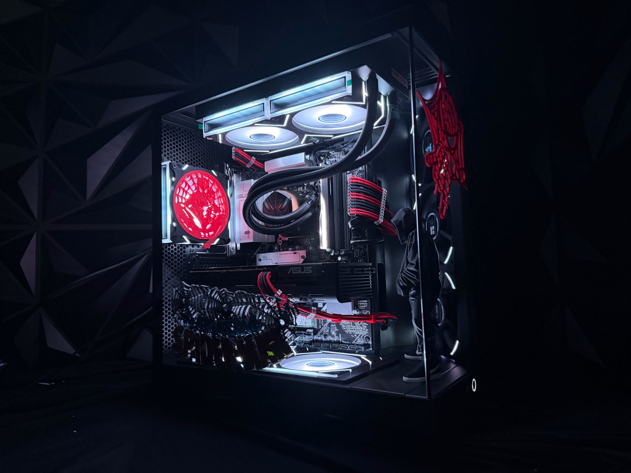 🕷️🕸️ WEB SLINGER 🕸️🕷️Ryzen 5 9600X| RTX 5060| 16 GB DDR5| 1.5 TB NVMe| 650W PSU