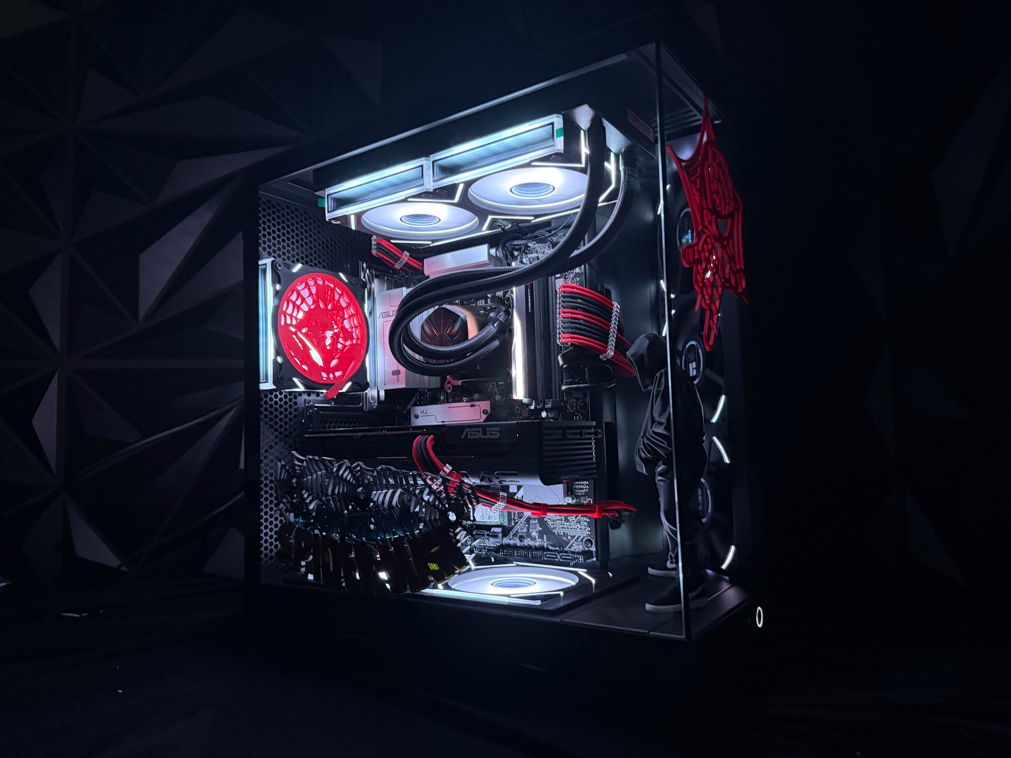 🕷️🕸️ WEB SLINGER 🕸️🕷️Ryzen 5 9600X| RTX 5060| 16 GB DDR5| 1.5 TB NVMe| 650W PSU