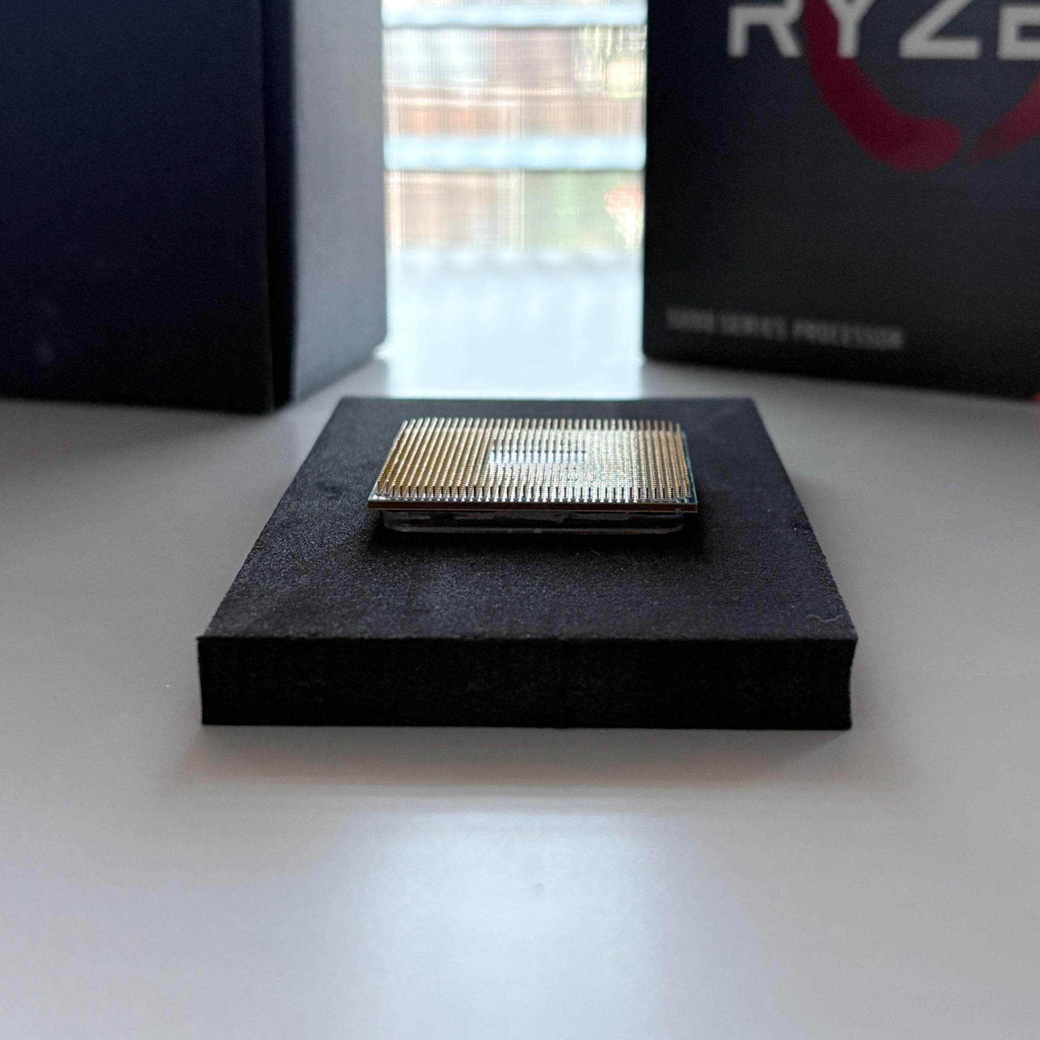 AMD Ryzen 5 2600X + Brand New Wraith Spire Cooler – 6C/12T Gaming CPU