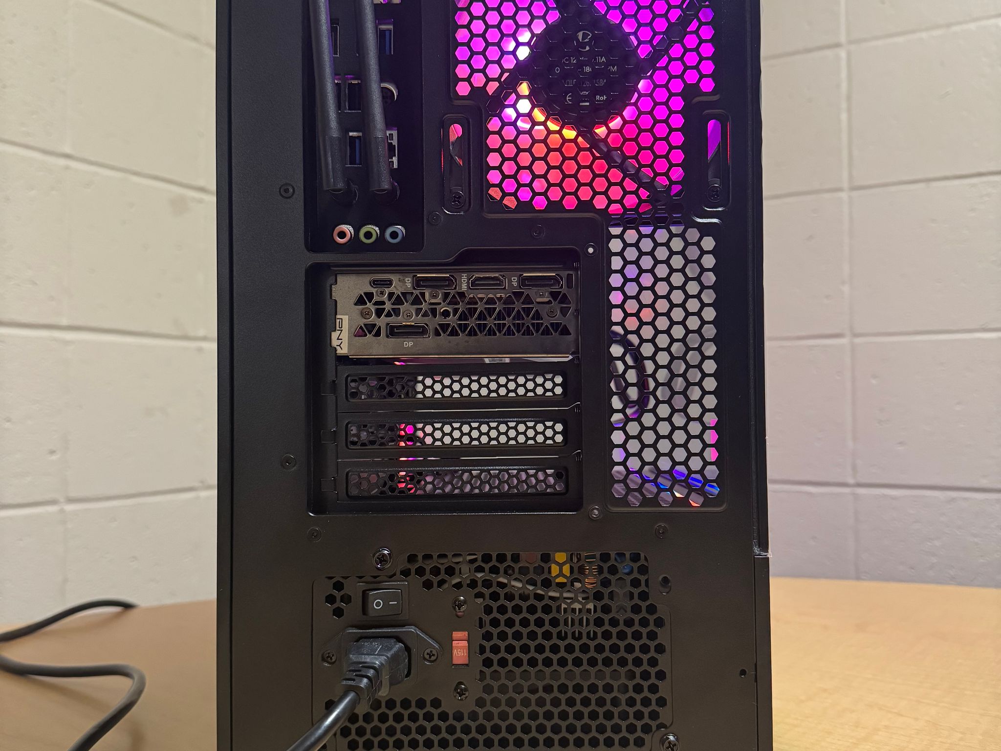 🚀 Gaming PC | RTX 2080 Ti 11GB | 32GB RAM | 1TB Samsung 980 Pro | WiFi/BT