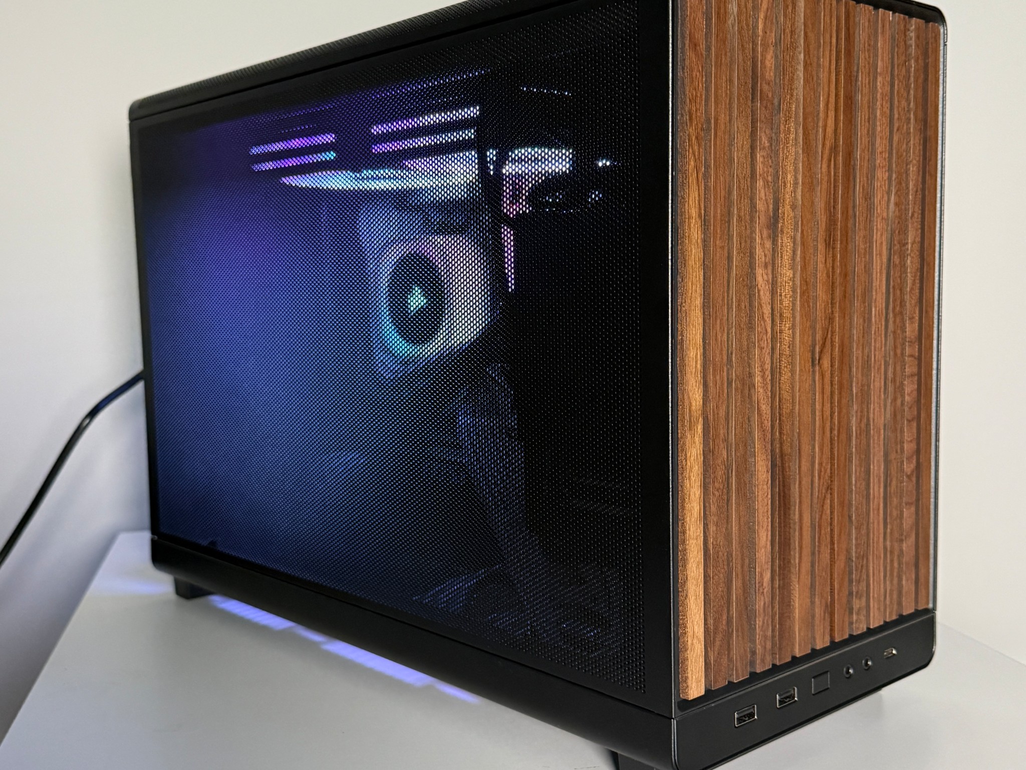 RTX 5070 Gaming PC – 32GB DDR5, 2TB NVMe,Liquid Cooled!