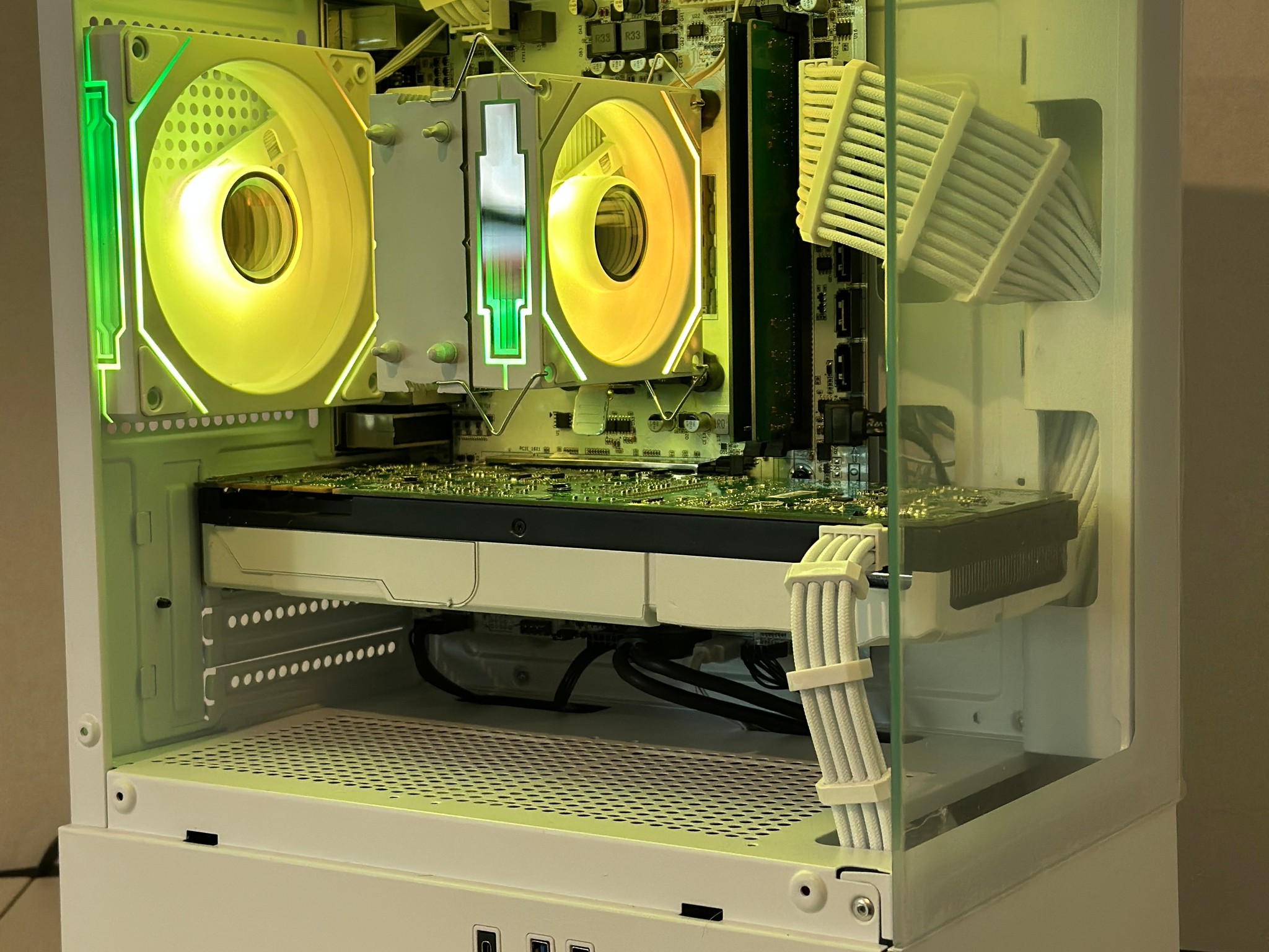 GTX 1080 | Ryzen 5 3500x | 16GB DDR4 | 1.26TB | Win 11 | Office 2024 | FREE SHIP | 1080p Gaming PC
