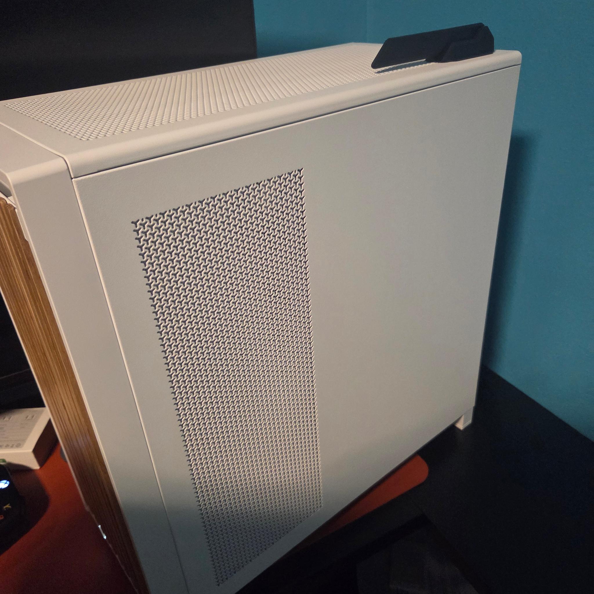 GeForce RTX 4070 Ti Super Custom Gaming PC - Ryzen 7 7700X, 1TB NVMe SSD
