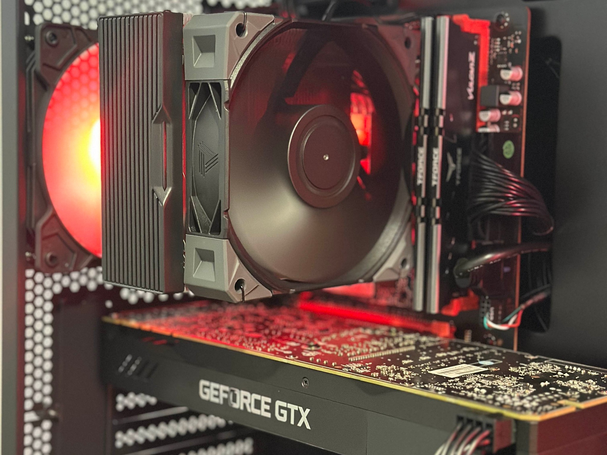 GTX 1070 8GB | Ryzen 5 4500 | 16GB DDR4 | 512GB SSD | Win11 | WIFI| 1080P Custom Gaming PC