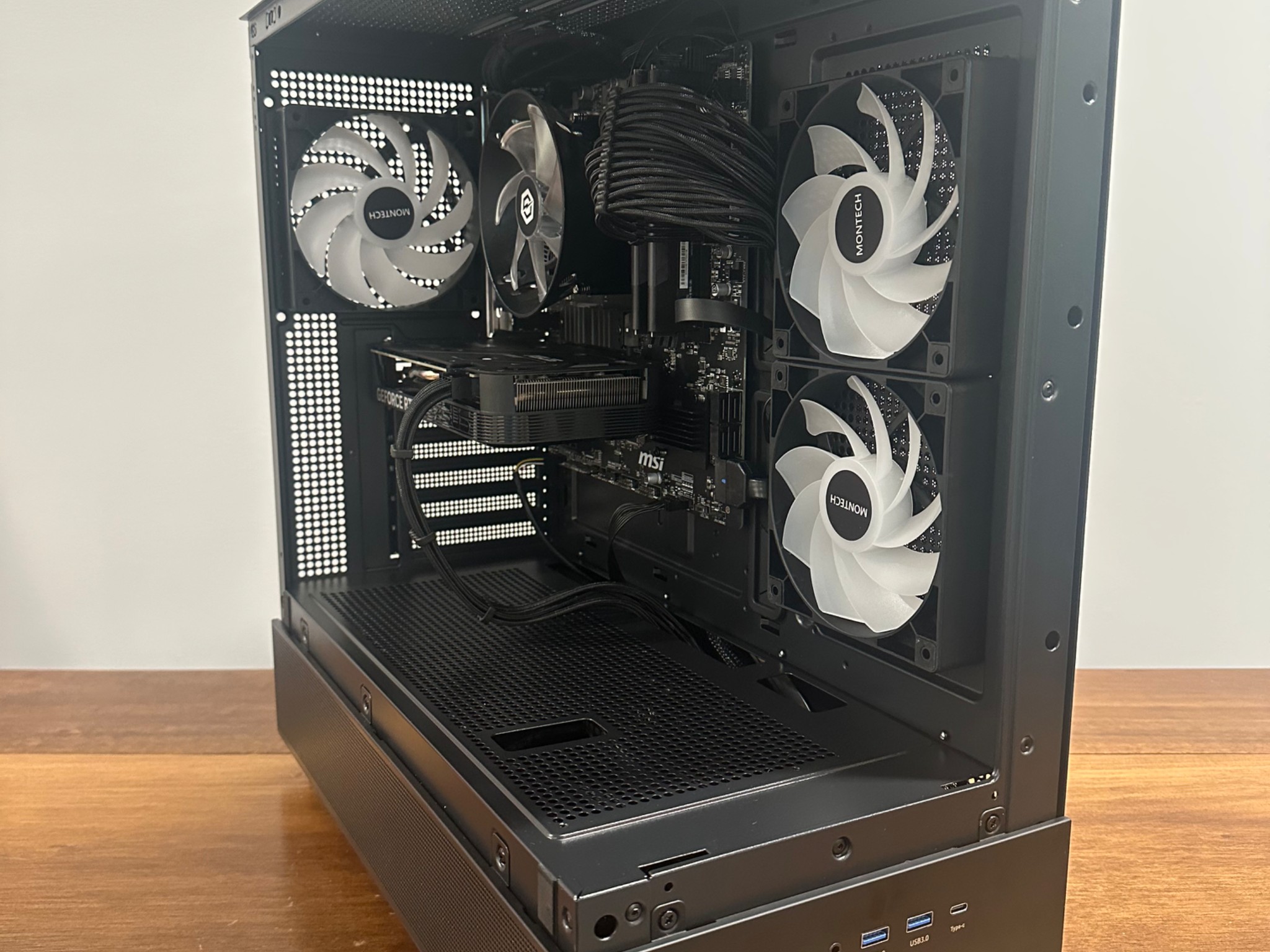 RTX 4060 | RYZEN 5 5600X | 16GB RAM | 1TB SSD | WIFI | Windows 11