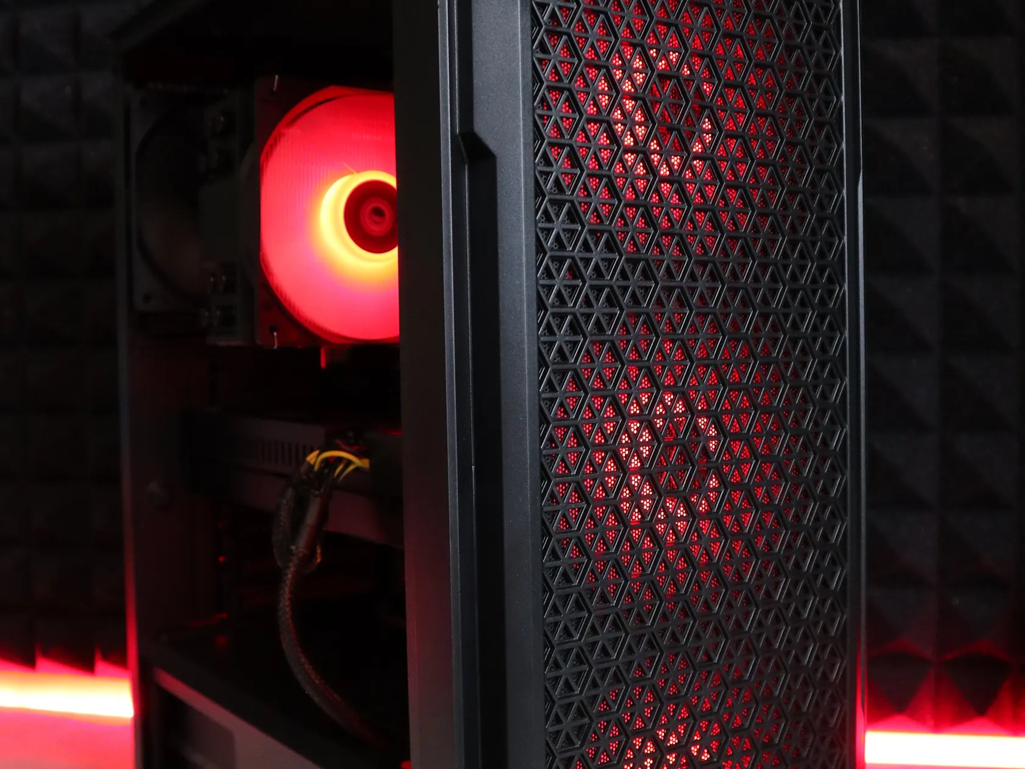 Type S | Ryzen 7 1700 / RX 5700 XT 8GB Gaming PC