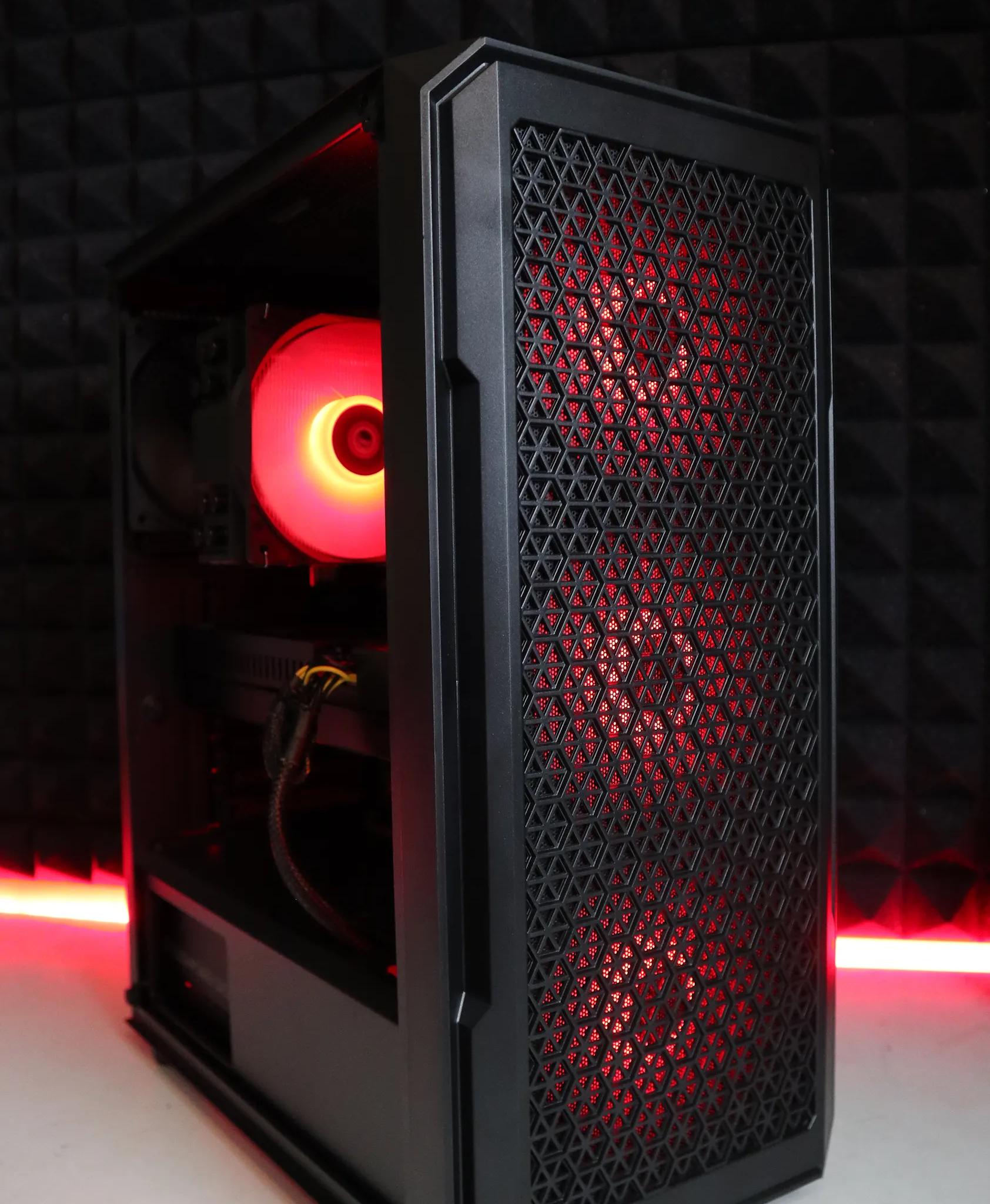 Type S | Ryzen 7 1700 / RX 5700 XT 8GB Gaming PC
