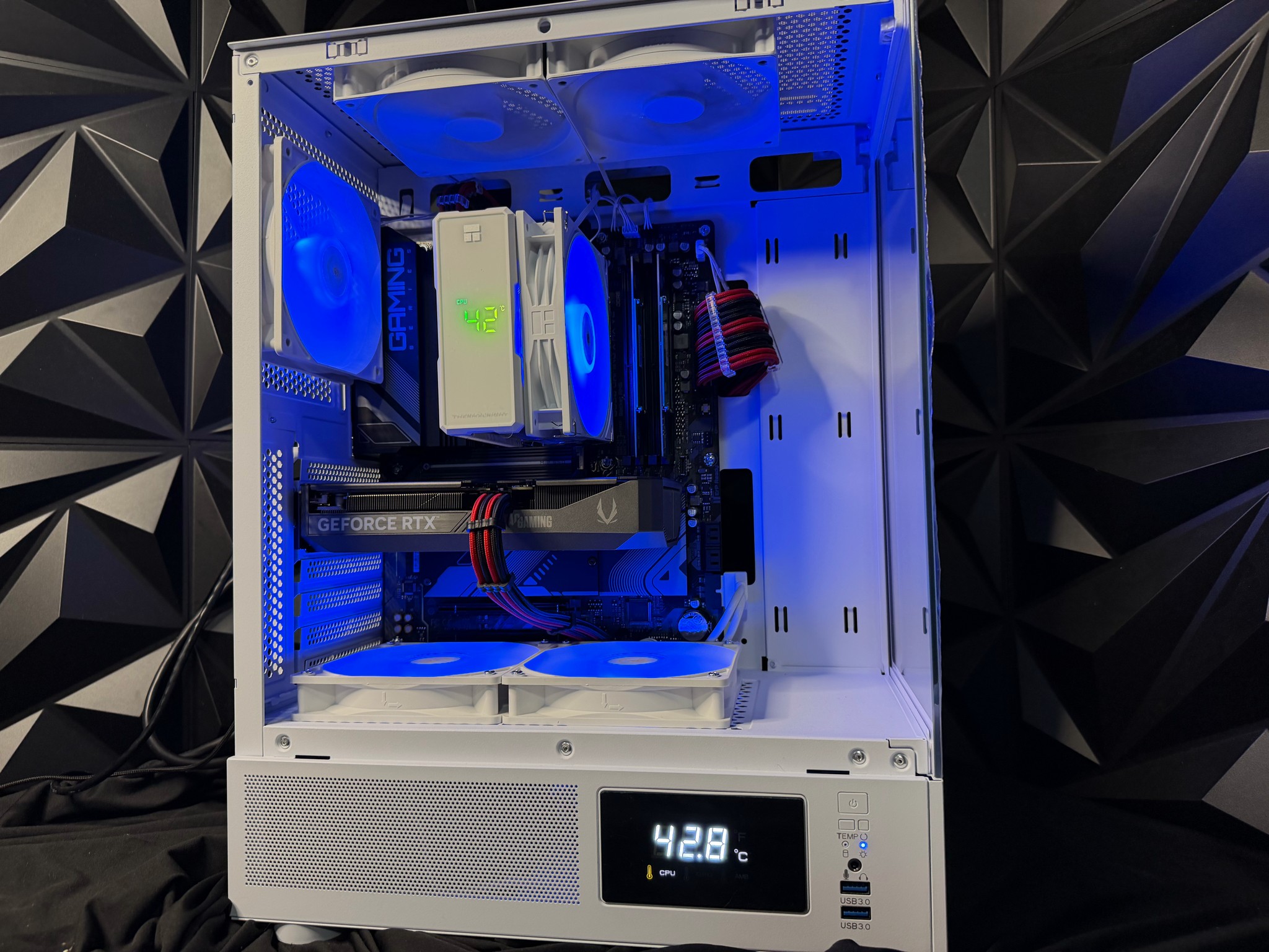 🧊🔴 DIGI DOUBLE ICE 🔴🧊Ryzen 5 7600X| RTX 5060Ti| 16GB DDR5| 1.5 TB NVMe| 650W PSU