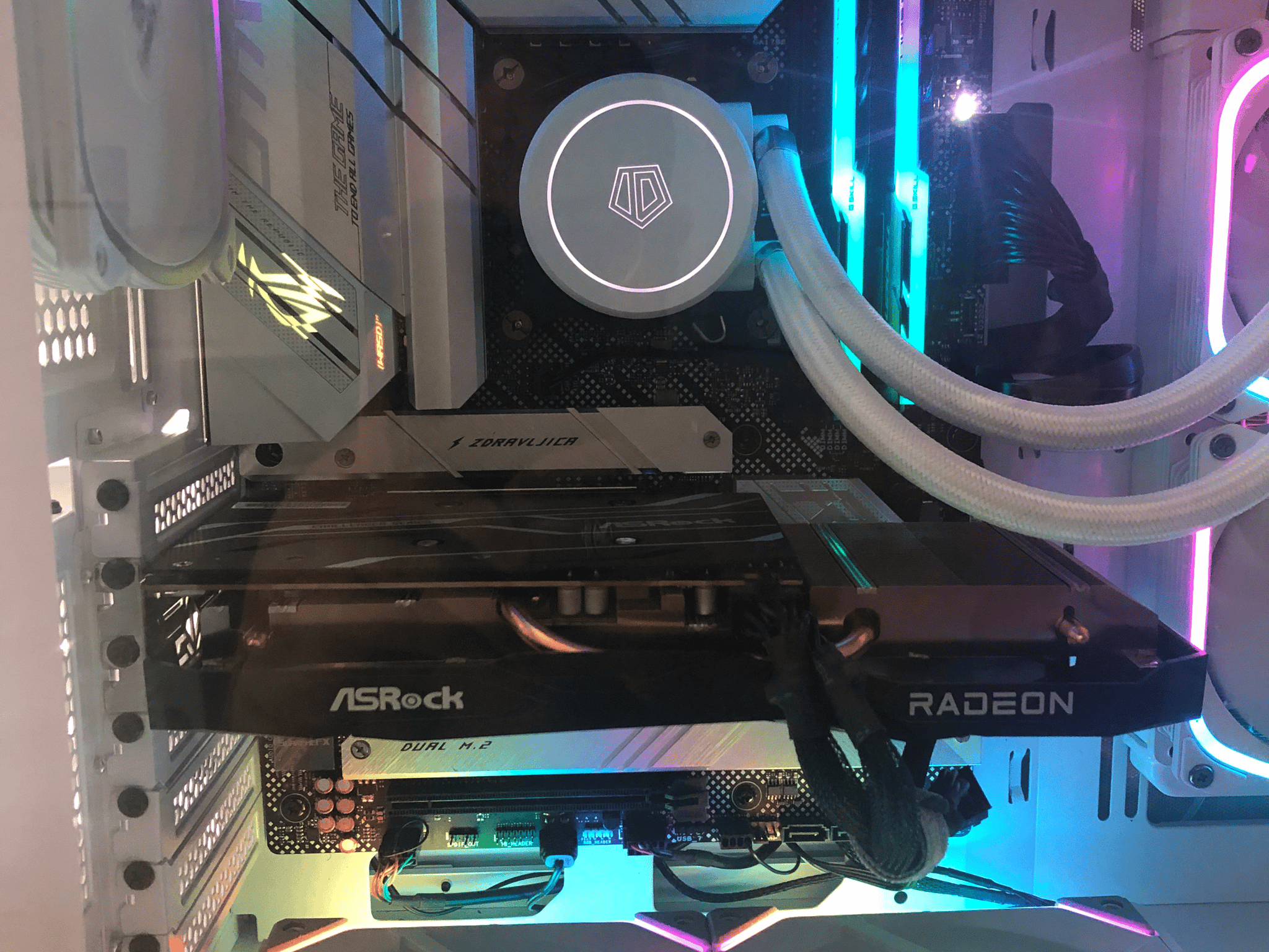 Gaming PC w/ AMD RX 6600 | Intel Core i7 12700K (White Build) Great Condition