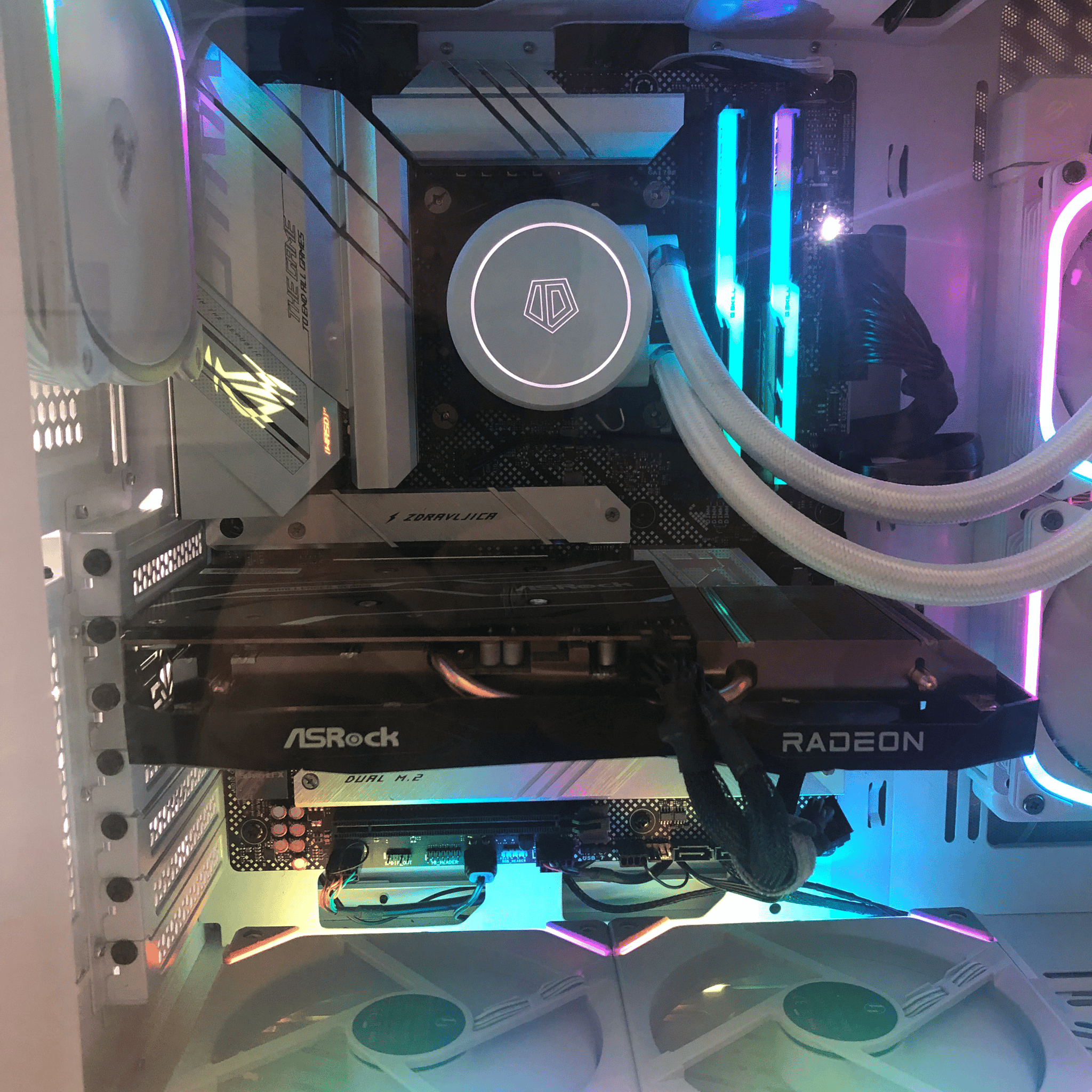 Gaming PC w/ AMD RX 6600 | Intel Core i7 12700K (White Build) Great Condition