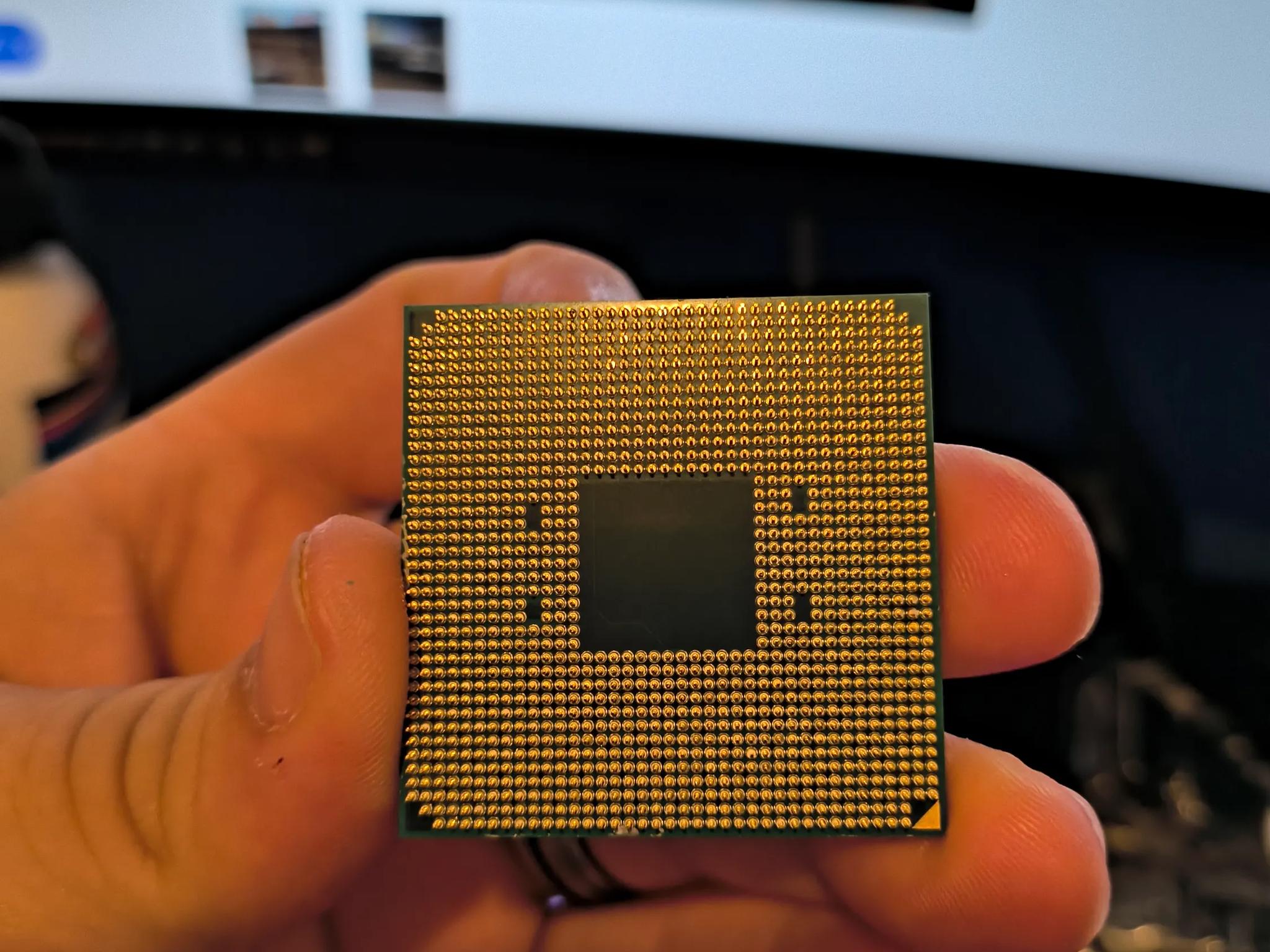 AMD Ryzen 5 2600X Processor (3.6 GHz, 6 Cores, Socket AM4)