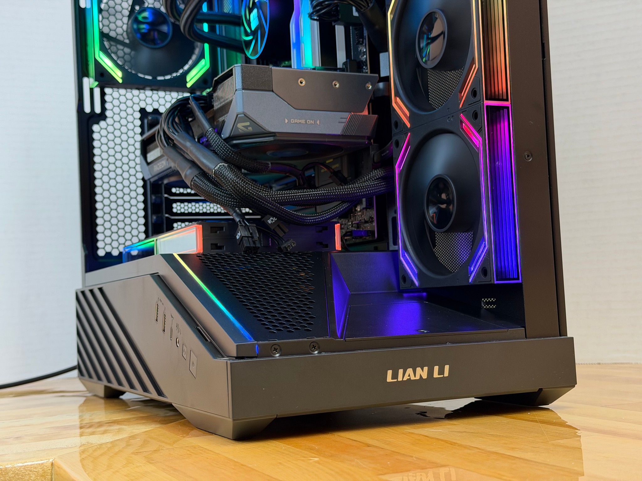 High-End Gaming PC – Ryzen 7 9800X3D | RX 9070 XT 16GB | 32GB DDR5 | 2TB 990 Pro