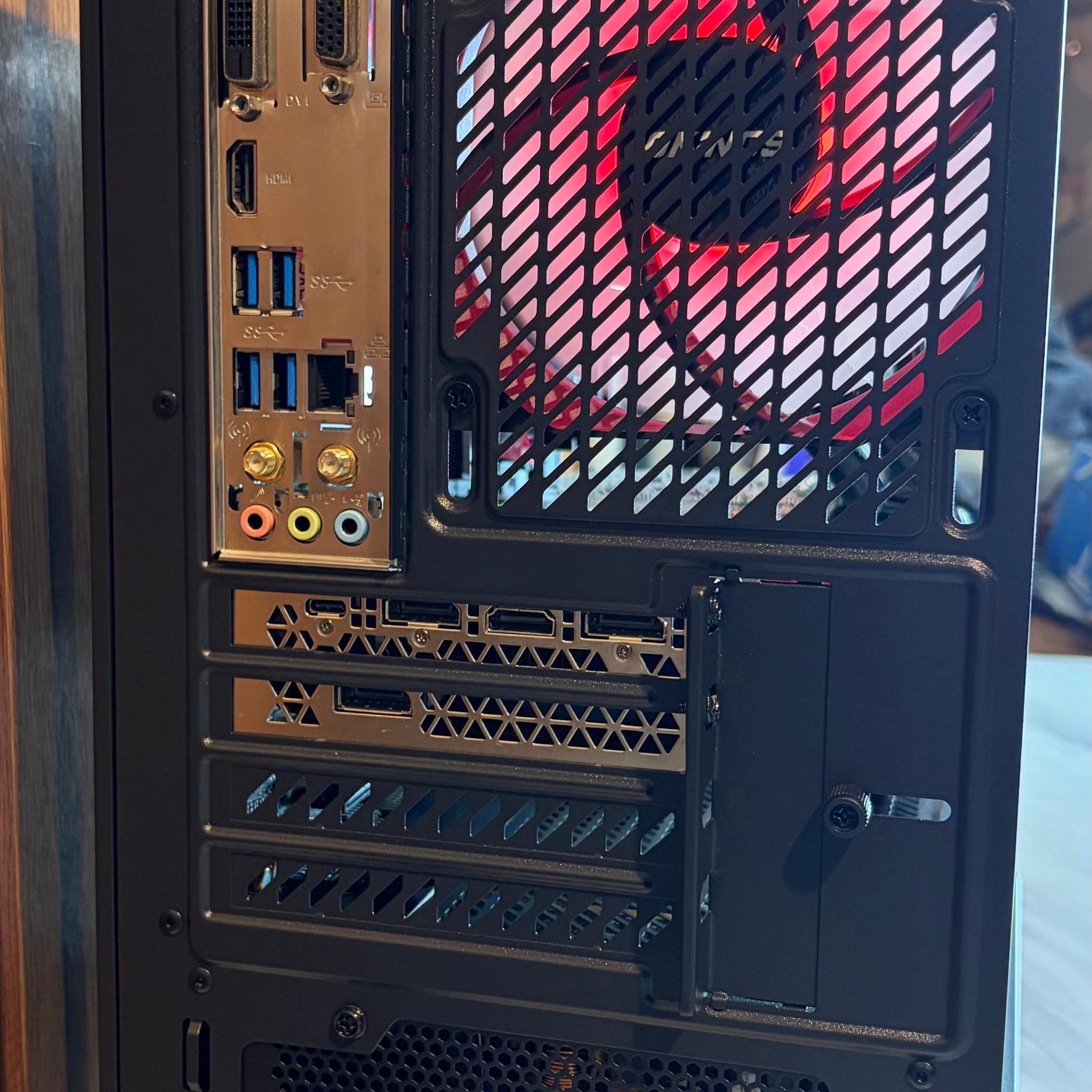 RTX 2080 | I7 10700 | 500GB SSD| 16GB DDR4 | 650W | 240MM