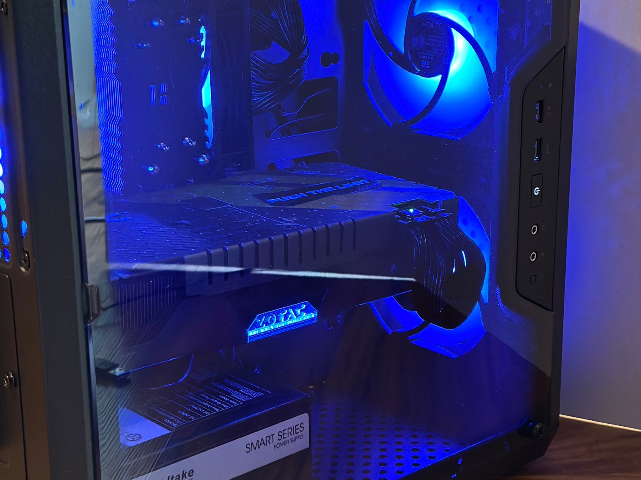 GTX 1070 | Core i7 6700 | 16GB DDR4 | 512GB SSD | Windows 11 | Office 2024 | WiFi | Custom Gaming PC