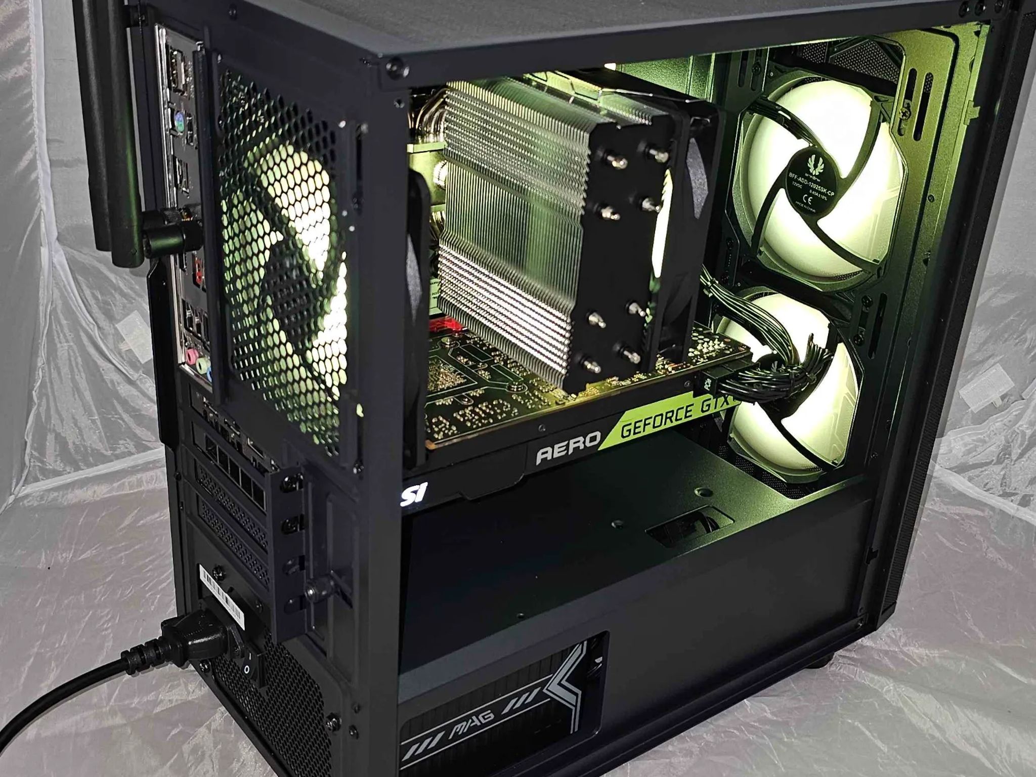 Gaming Desktop PC Ryzen 5 7500F / GTX 1080TI / 500GB SSD / 32GB DDR5
