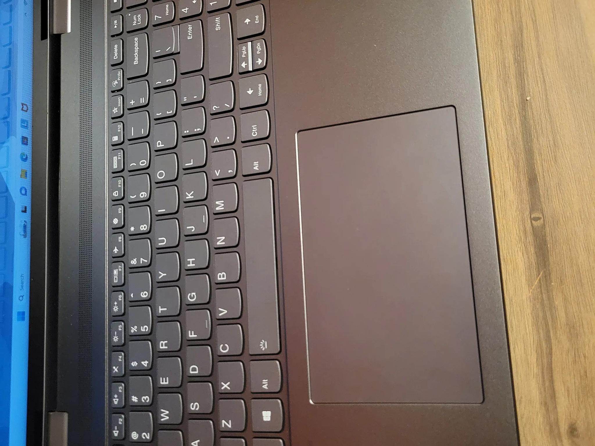 Lenovo Yoga 7 16IRL8 Laptop- 13th Gen i7-512gb Ssd-16" Touch Display