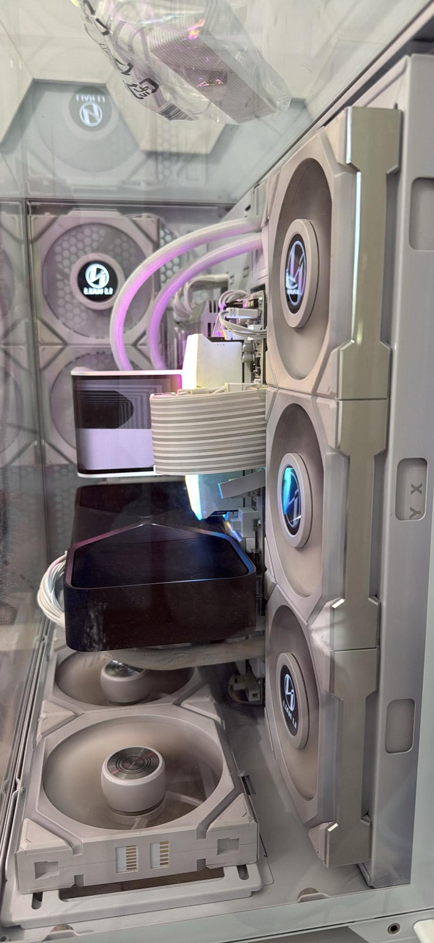 5090 9950X3D Gaming Pc