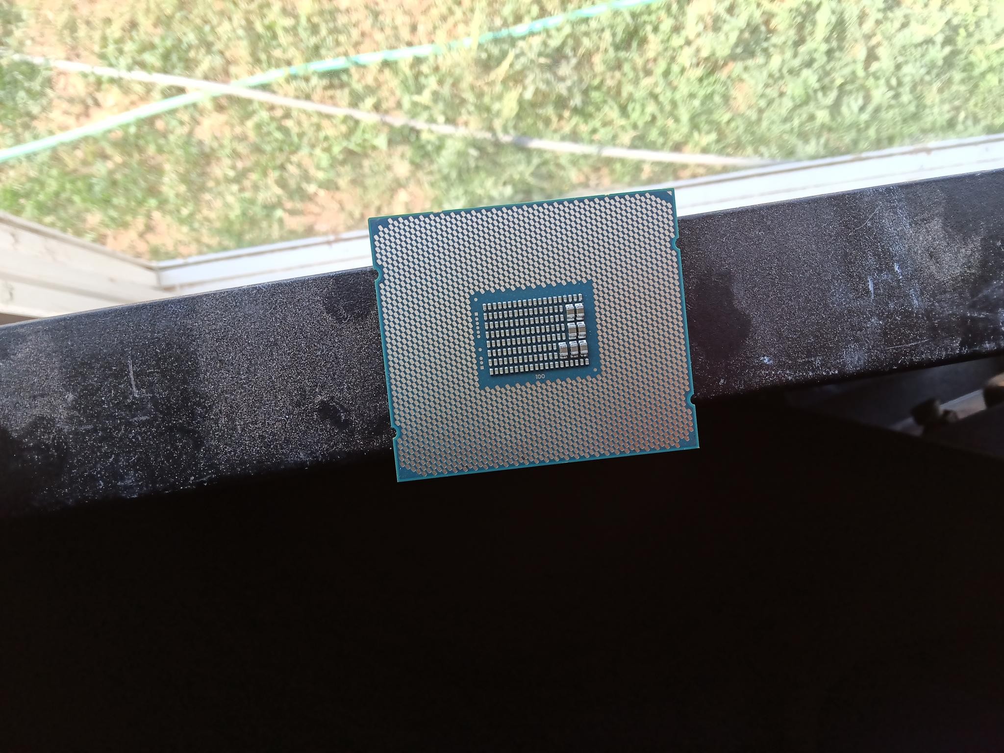 Intel Xeon E5-2699A v4 - Image 2