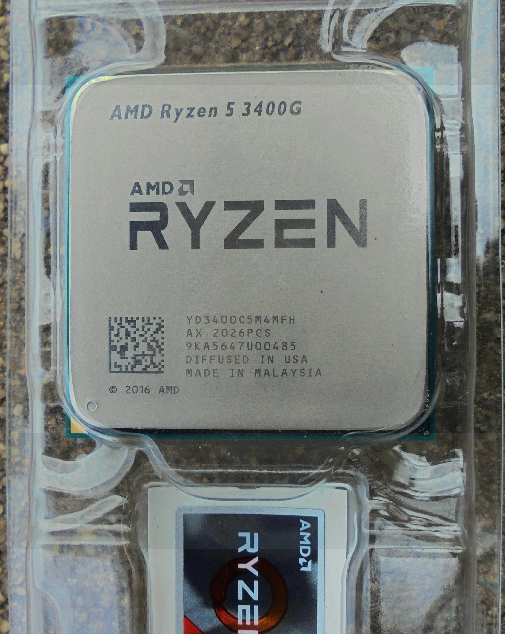 AMD Ryzen 5 3400G 4C/8T 3.7 GHz Processor with Radeon Vega 11 Graphics