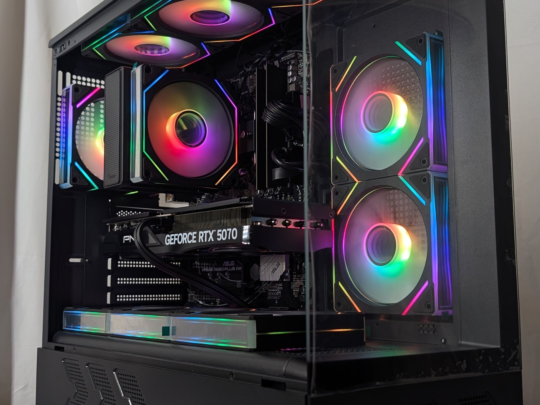 RTX 5070 | RYZEN 5 7500F | 16GB DDR5 | 650W PSU |