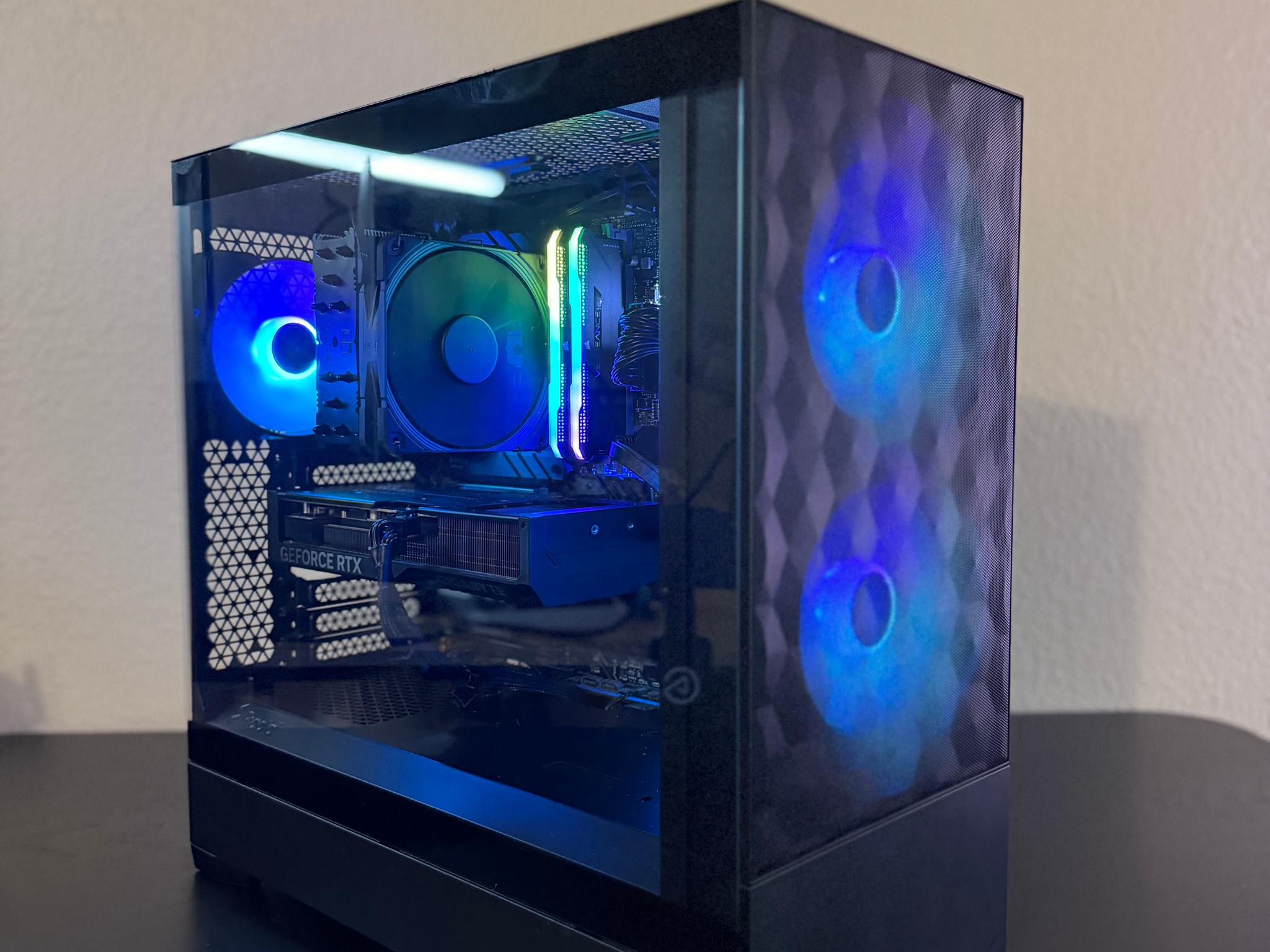 High End Gaming PC | RTX 4070 | Intel i7-12700K | 32GB RAM | 1TB NVME