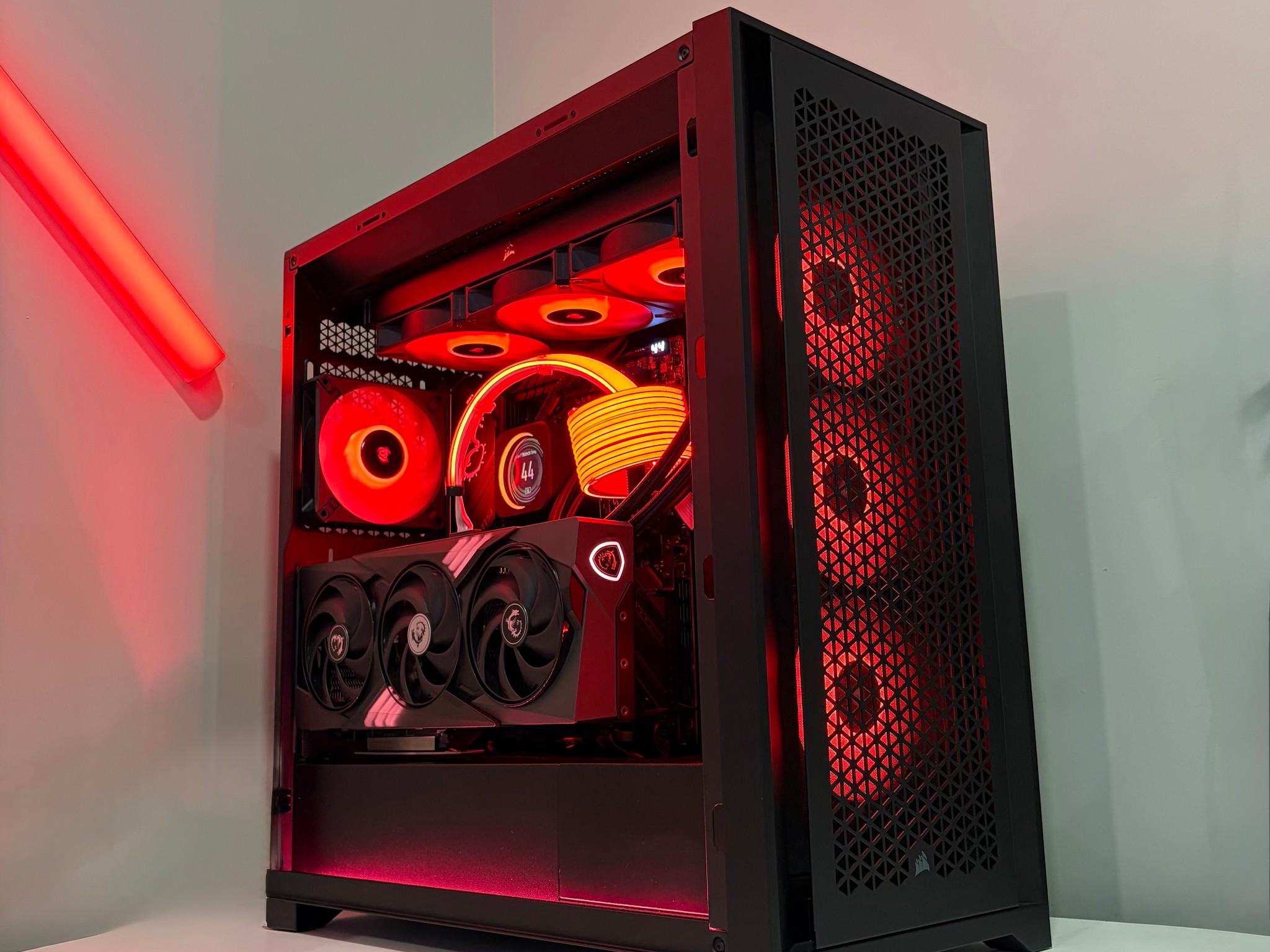 RTX 5070 Ti | Ryzen 7 9800X3D | 32GB DDR5 RAM | 2TB SSD | Gaming PC