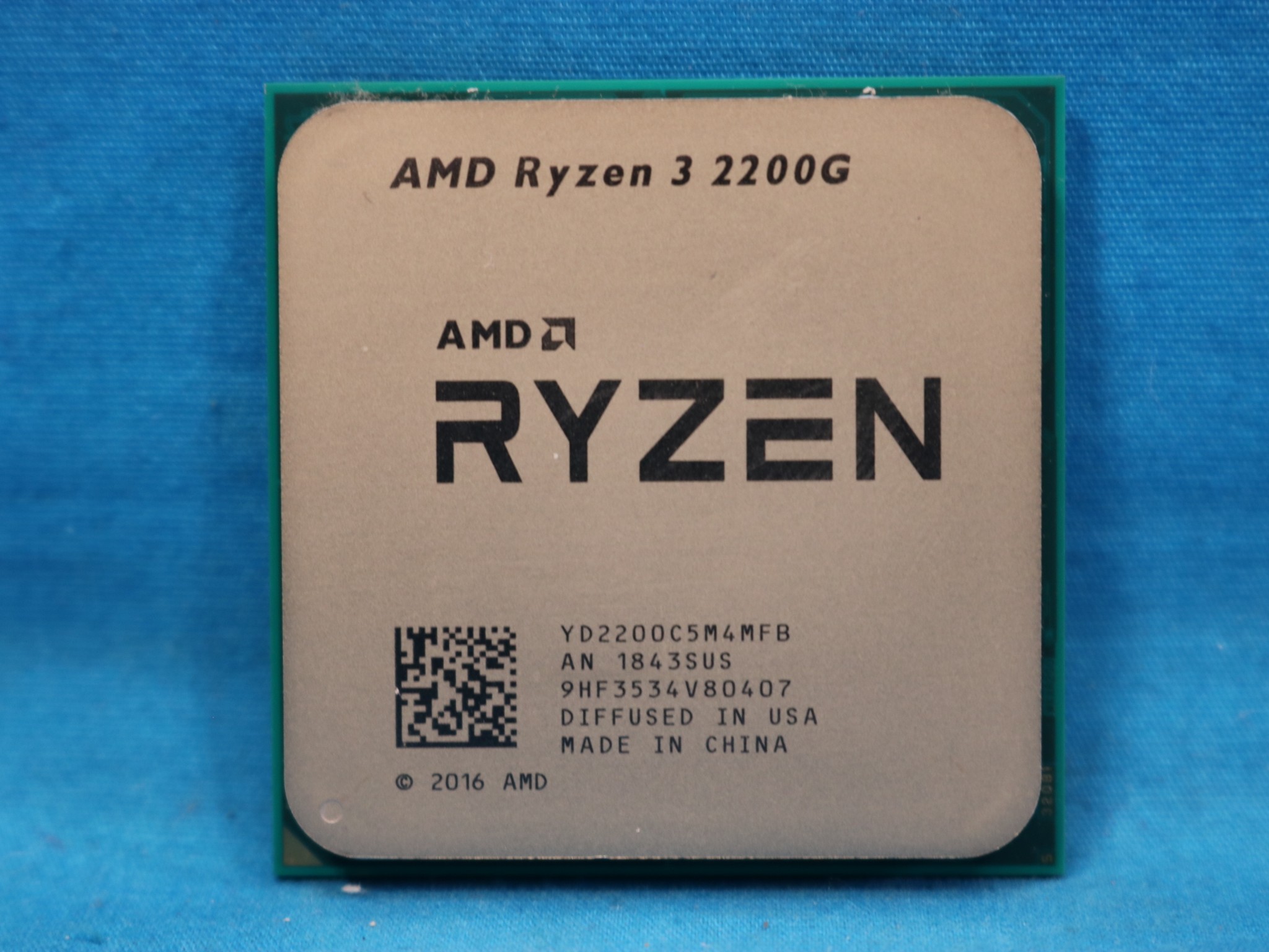 AMD Ryzen 3 2200G 3.50GHz Socket AM4 Quad-Core 4MB Desktop CPU - 4096063070