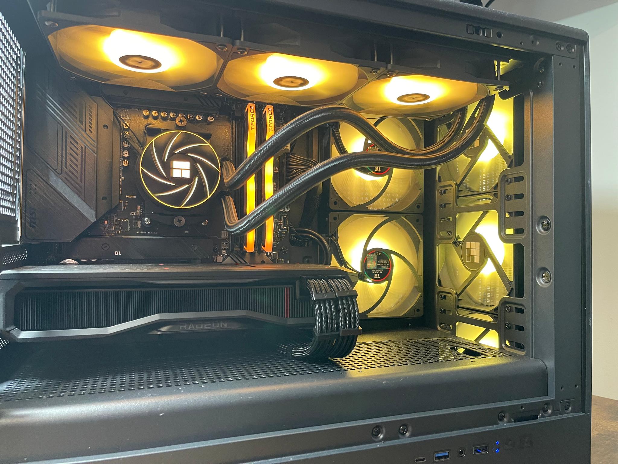 7800X3D & 7900 XT 20GB GAMING MONSTER!