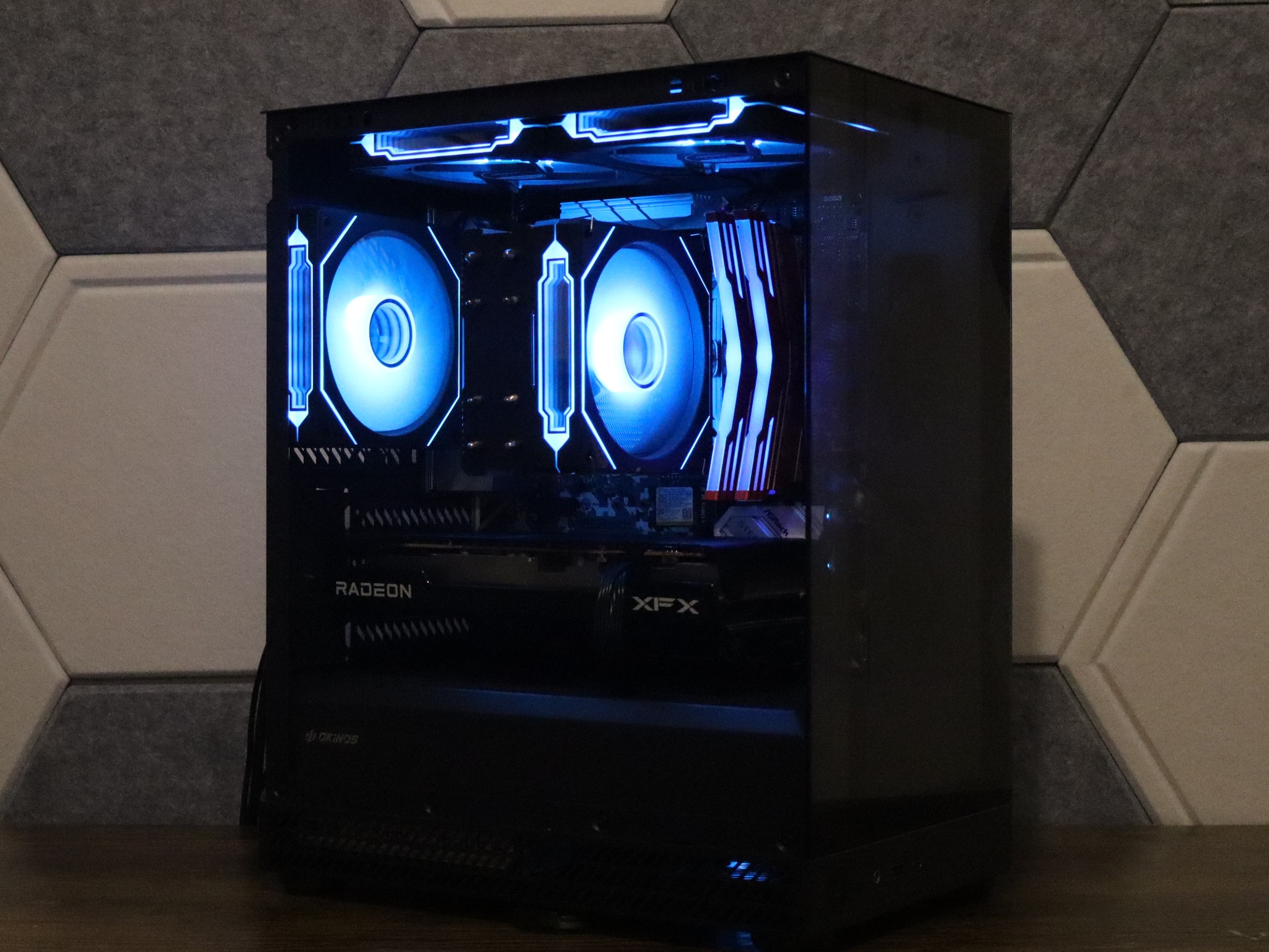 Radeon RX 6650 XT Custom Gaming PC - Ryzen 5 5600X, 16GB RAM, 512GB NVMe SSD - Windows 11 + wifi