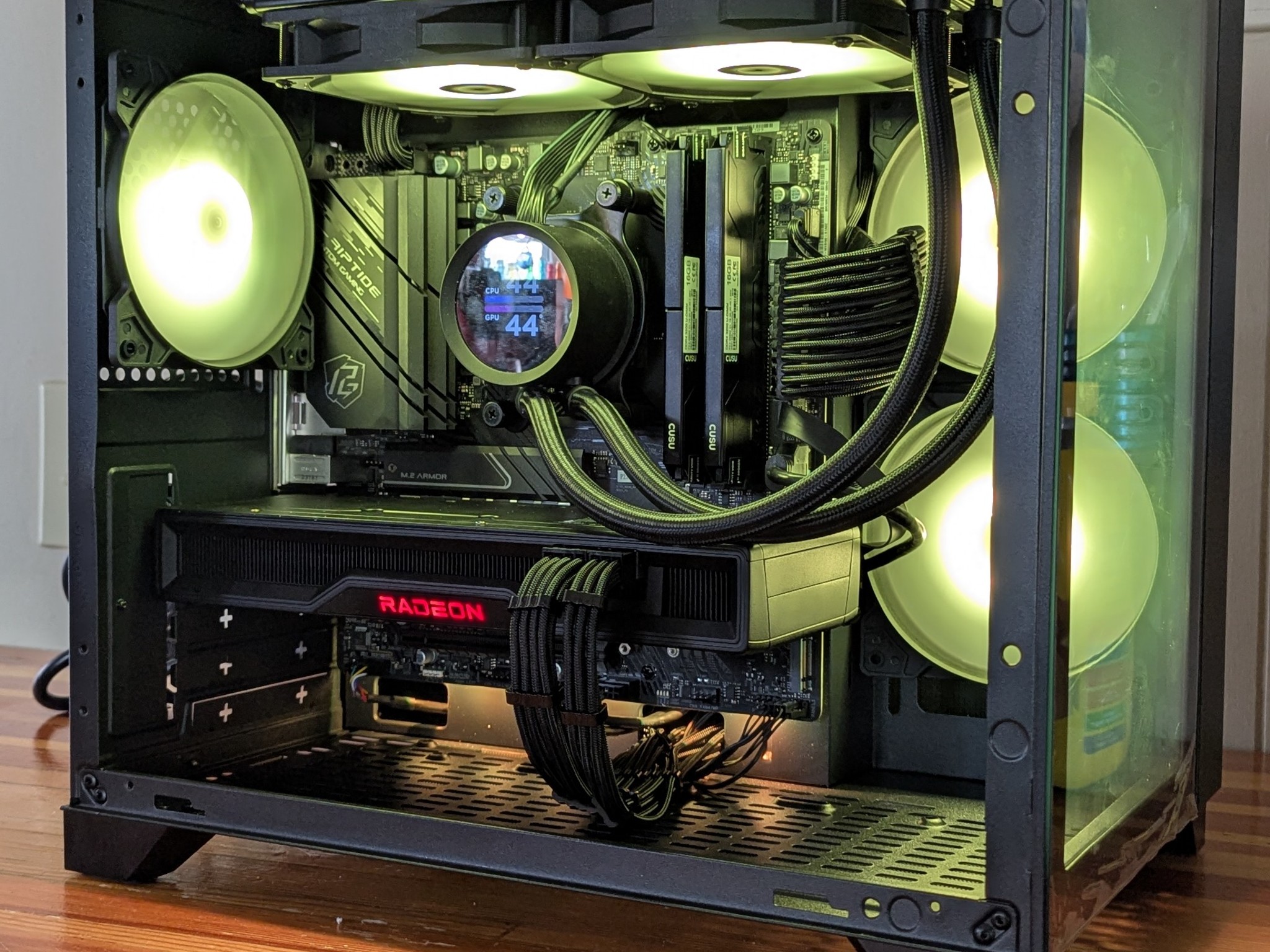 AMD RX 6750 XT || Ryzen 5 5600 ||  Compact 1440p Gaming PC