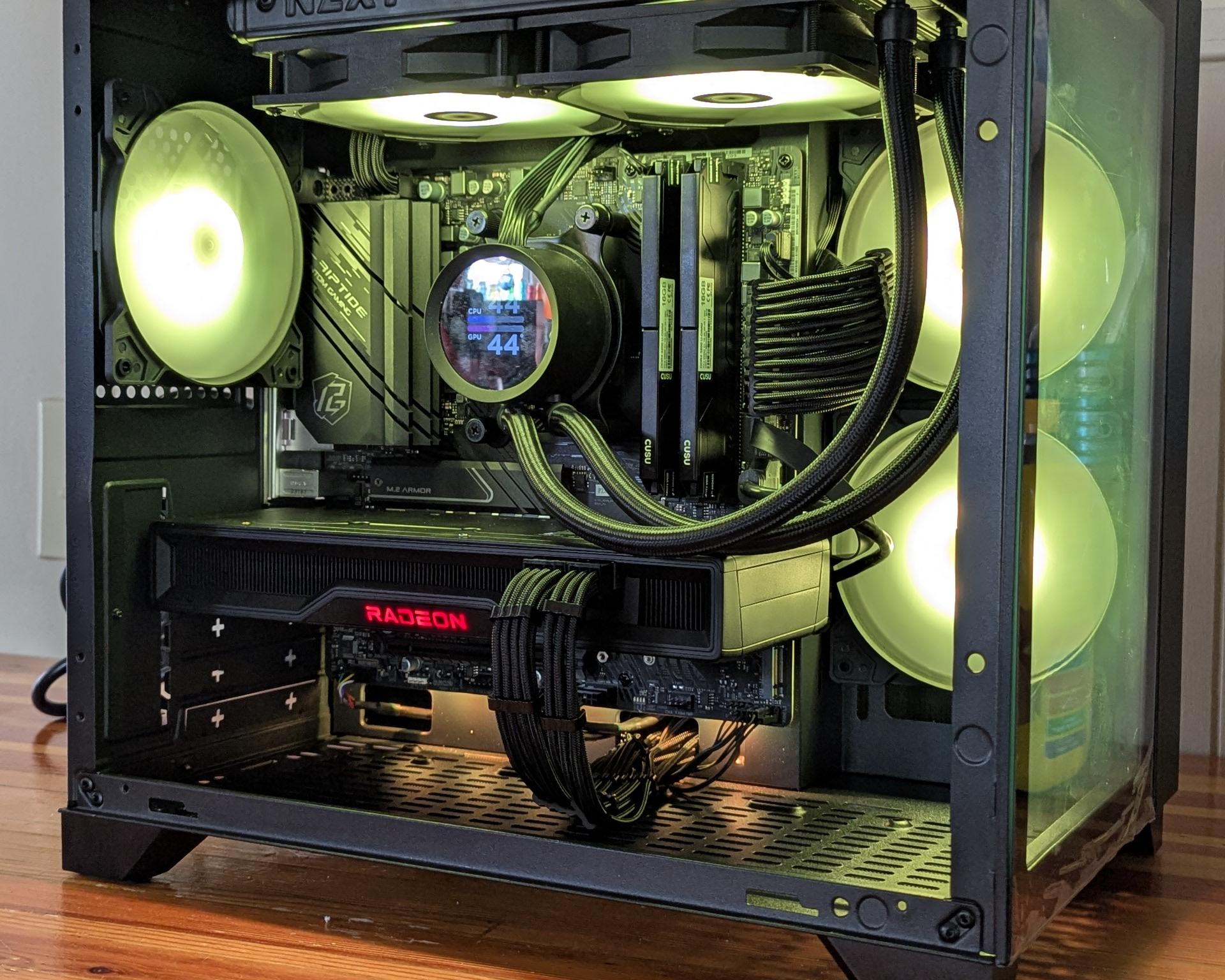 AMD RX 6750 XT || Ryzen 5 5600 ||  Compact 1440p Gaming PC