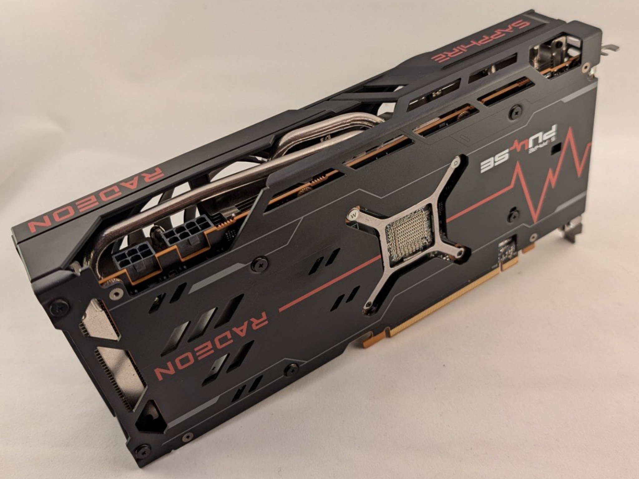 Sapphire Pulse AMD Radeon 6700XT 12GB