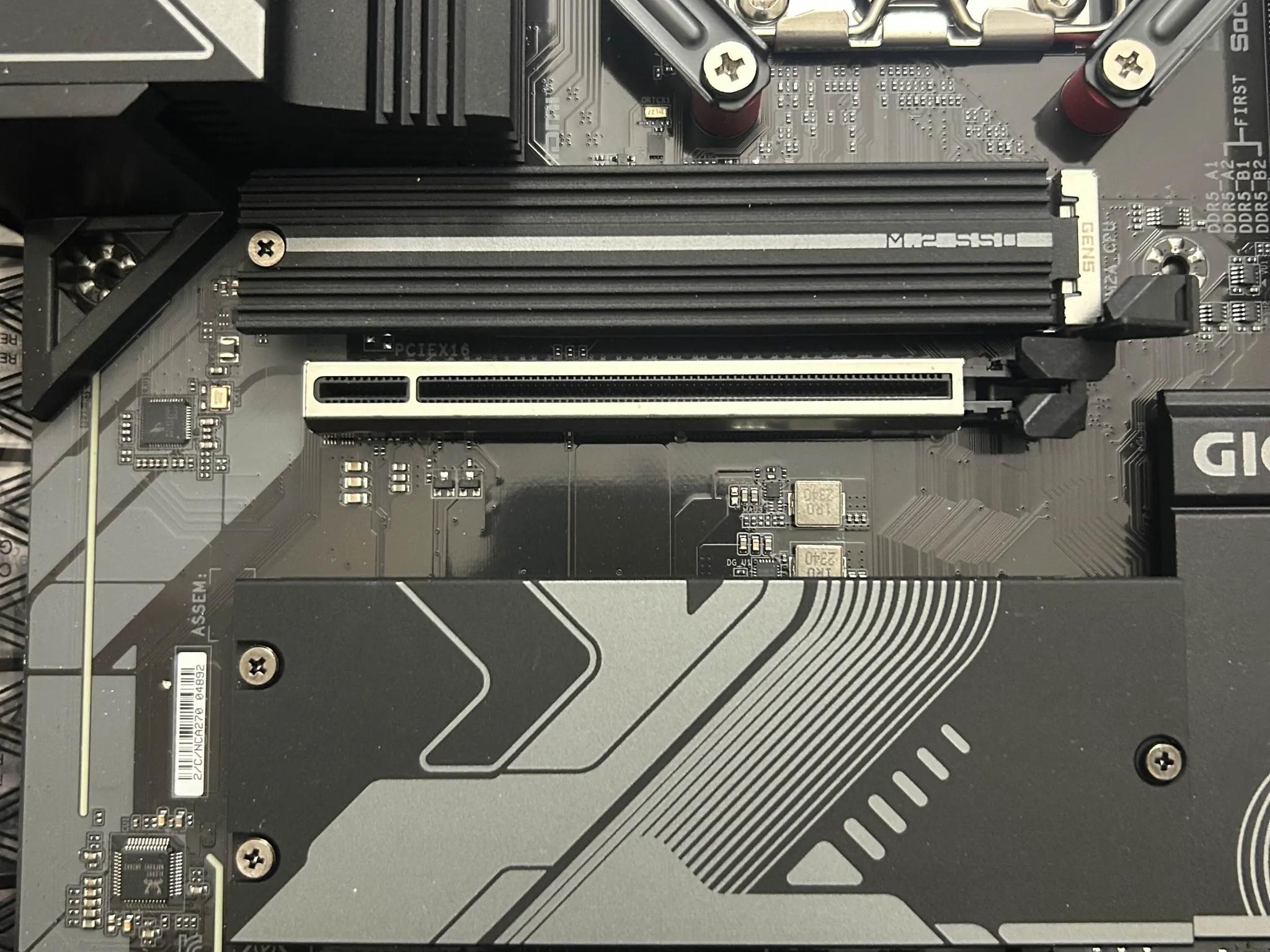 Ryzen 7 7700X | Gigabyte B650 Gaming X AX V2 | 32GB DDR5 6000