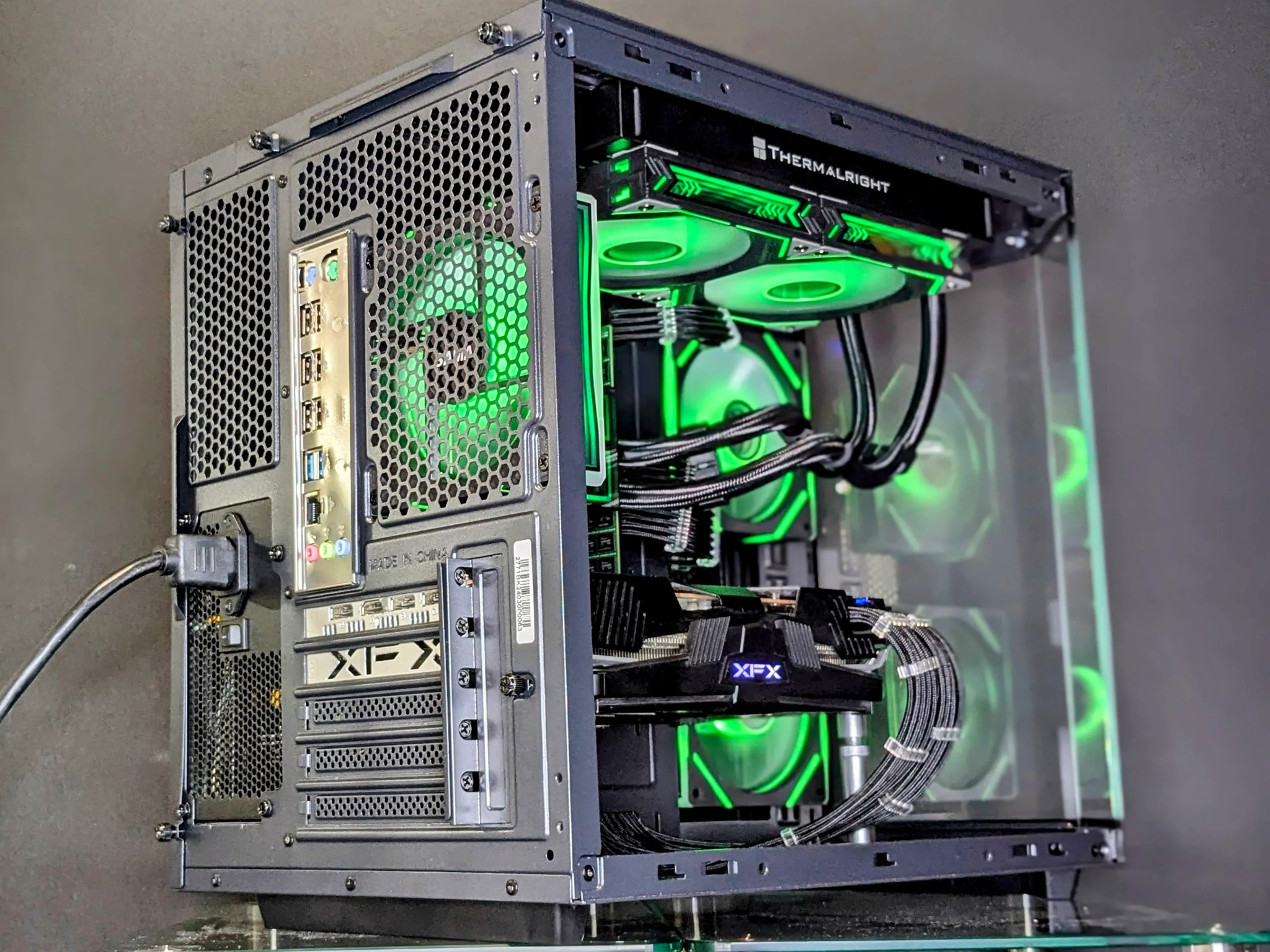 Liquid-Cooled 1080p Gaming Beast💧🖤RX 5700XT🖤Intel(12-c/24-t)| 32GB DDR4 RAM🖤1TB NVMe🖤Windo...