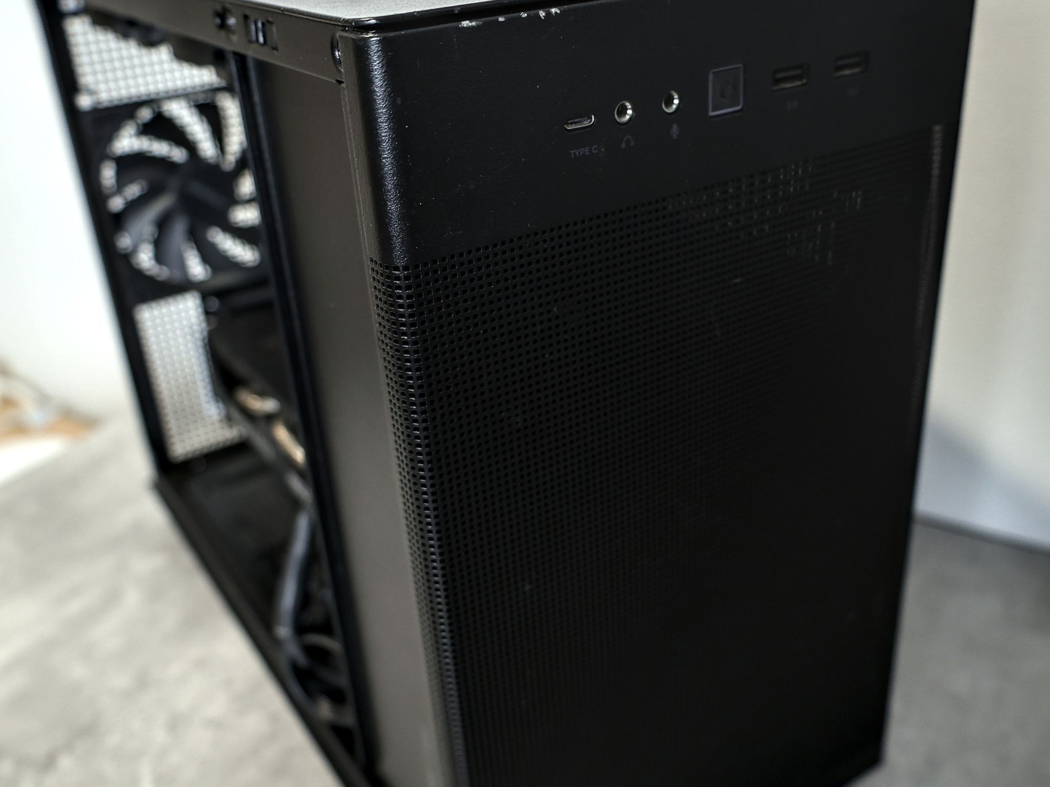 1080p/1440p Compact Gaming PC  | Intel 5 12400 + RTX 5060