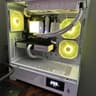 VERY NICE WHITE GAMING PC