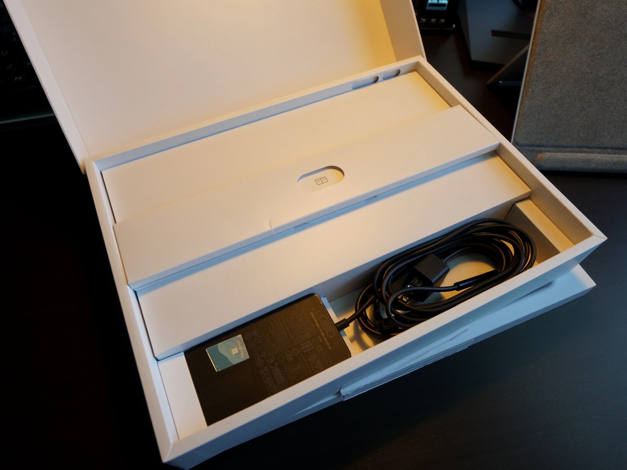 Microsoft Surface Pro 11 Snapdragon X Elite w/ Keyboard and Pen