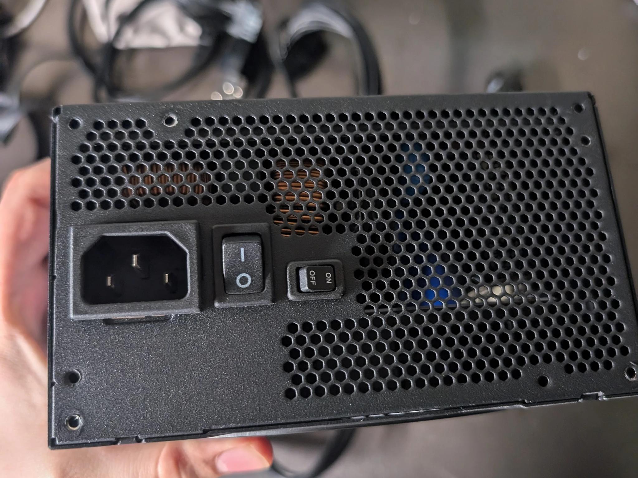 [Used] Fsp 750w White Plus