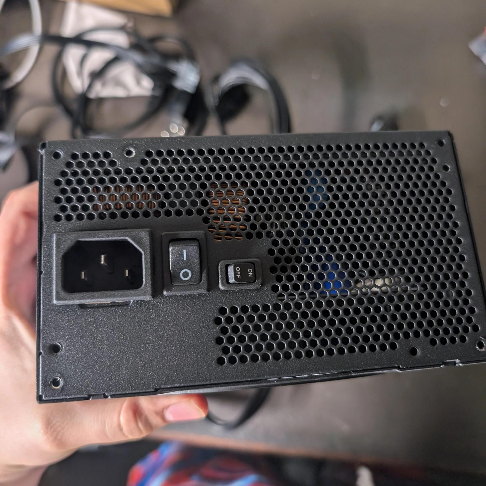 [Used] Fsp 750w White Plus