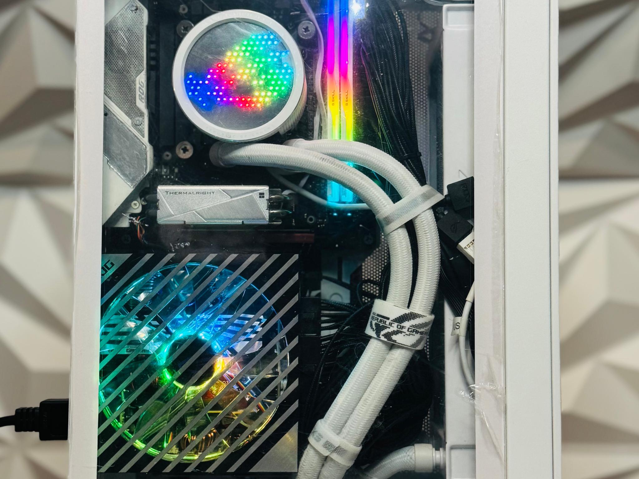 🦉🐰 |High-end Gaming Pc| Ryzen 7 7800x3d, 9070xt, 32gb, 2tb, Wifi