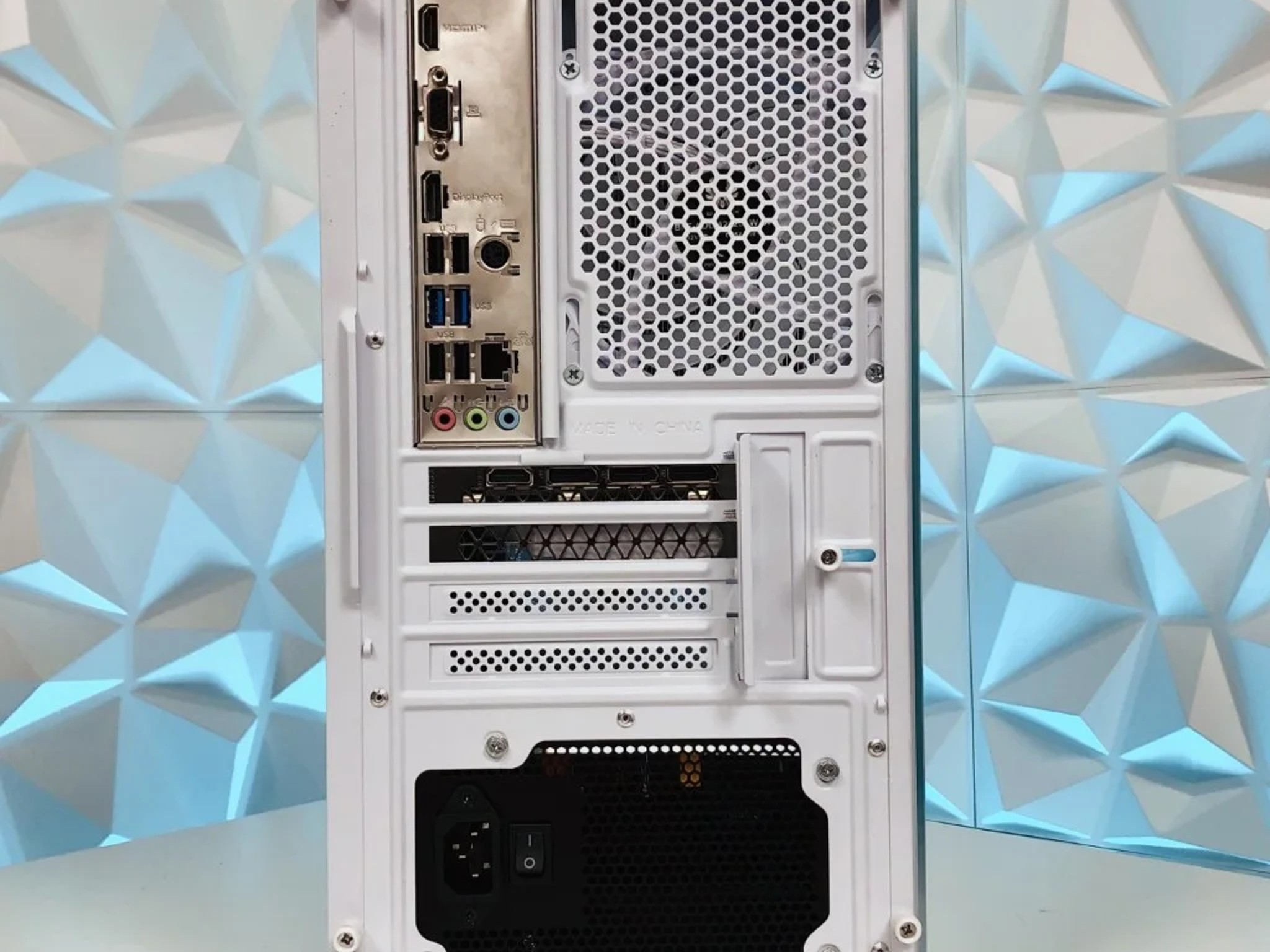 🚀 The Explorer White Gaming PC 🚀 RTX 3060 12GB | i3-13100F | 16GB DDR4 | 1T M.2 | Windows 11 Home