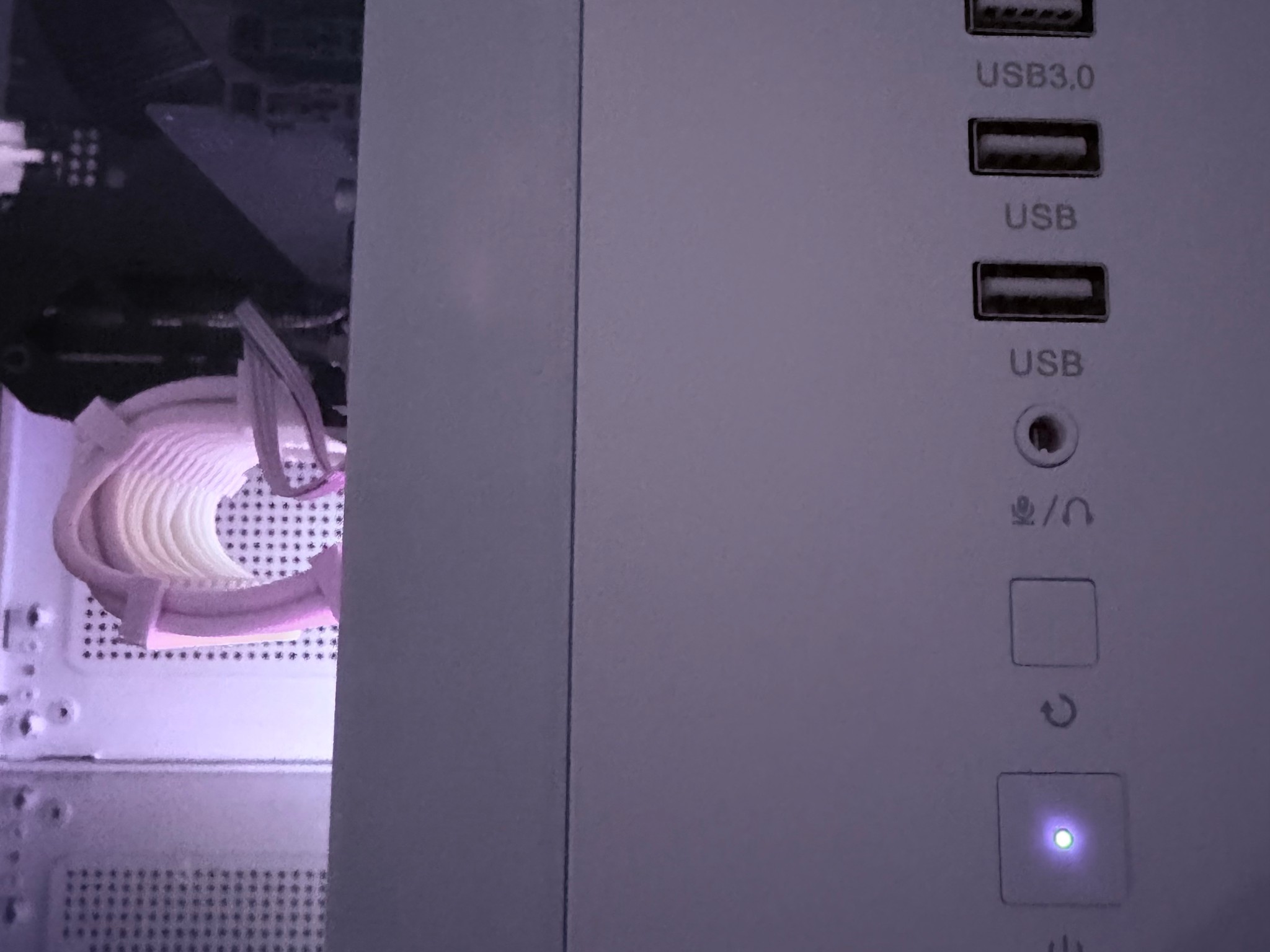 🌈"Lunar Opal"⚪️ | 1080p Gaming | RTX 4060 | i5 12400F | 16B Ram | 1TB SSD | Free Shipping