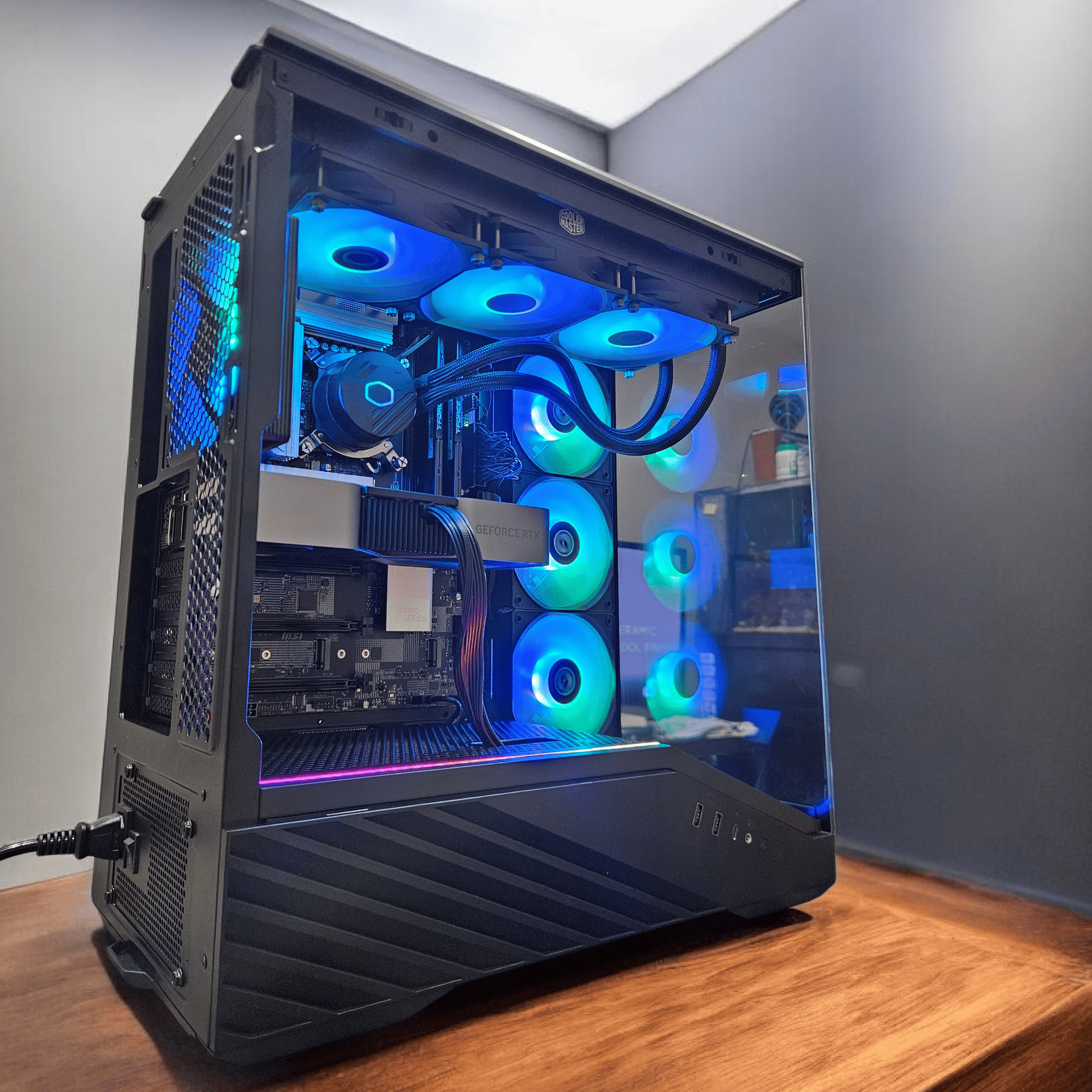 Lian Li V100R Gaming PC + RTX 4070 + Intel Core Ultra 245KF + 32GB DDR5 + 1TB M.2