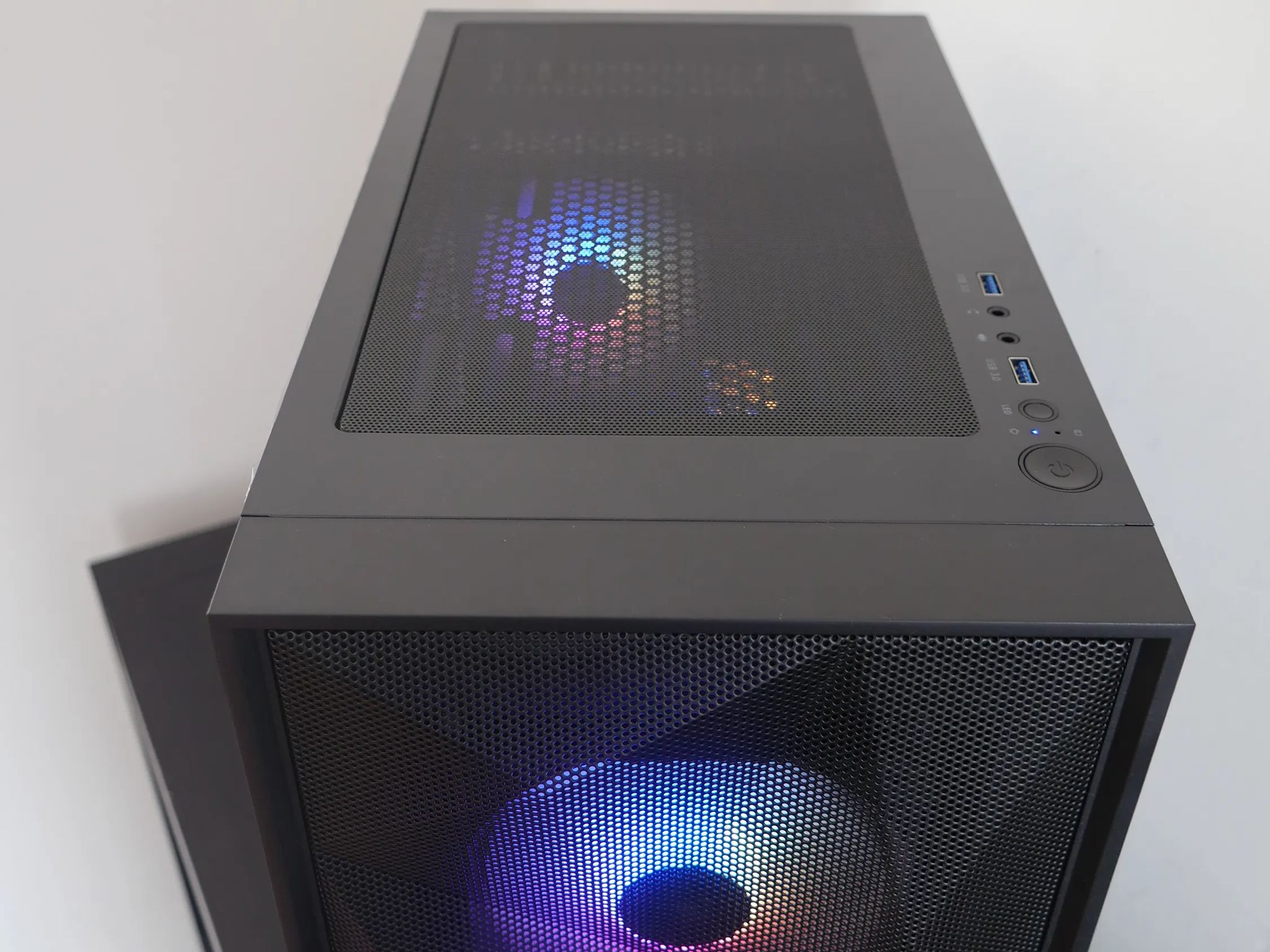 Gaming Computer PC Ryzen 5 5600G 16GB RAM 512GB NVMe SSD Vega 11 Graphics Windows 11 Pro WIFI/BT RGB