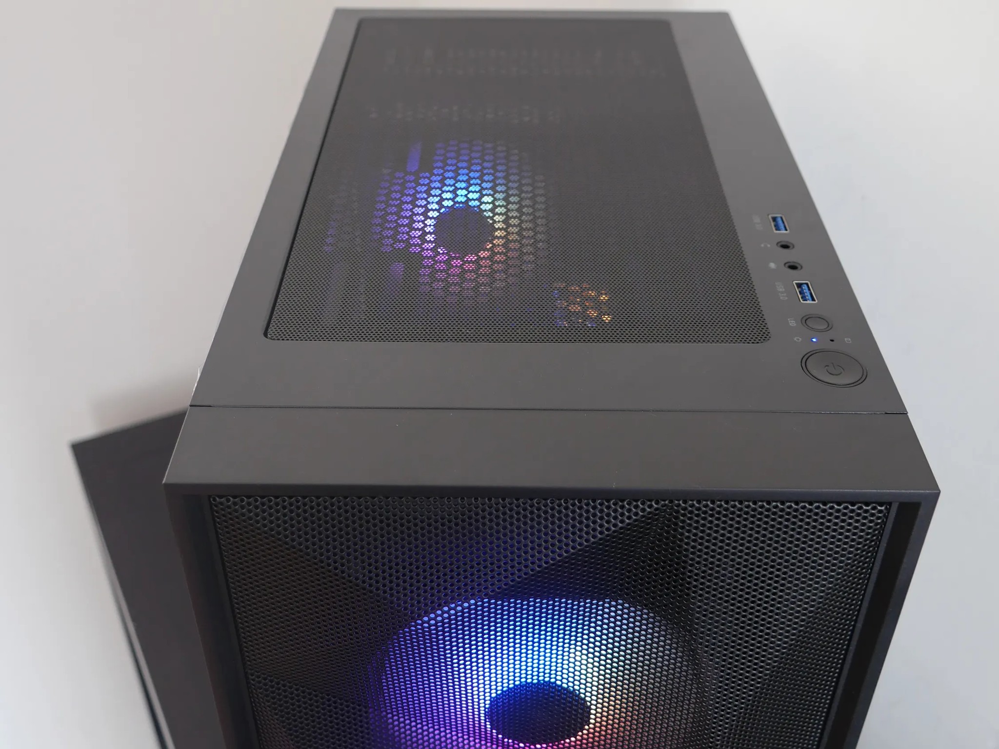 Gaming Computer PC Ryzen 5 5600G 16GB RAM 512GB NVMe SSD Vega 11 Graphics Windows 11 Pro WIFI/BT RGB