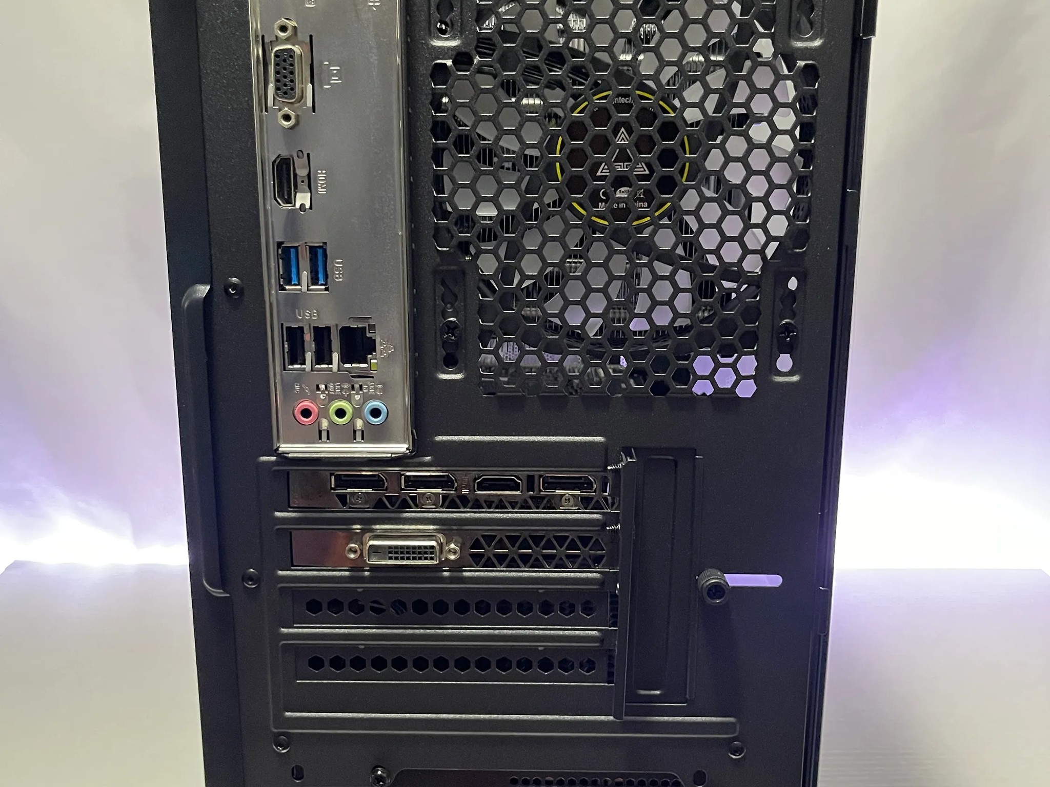 🎮Budget i7 Gaming PC | i7-4770 | GTX 1070 | 16GB RAM | 250GB SSD | 1TB HDD🎮