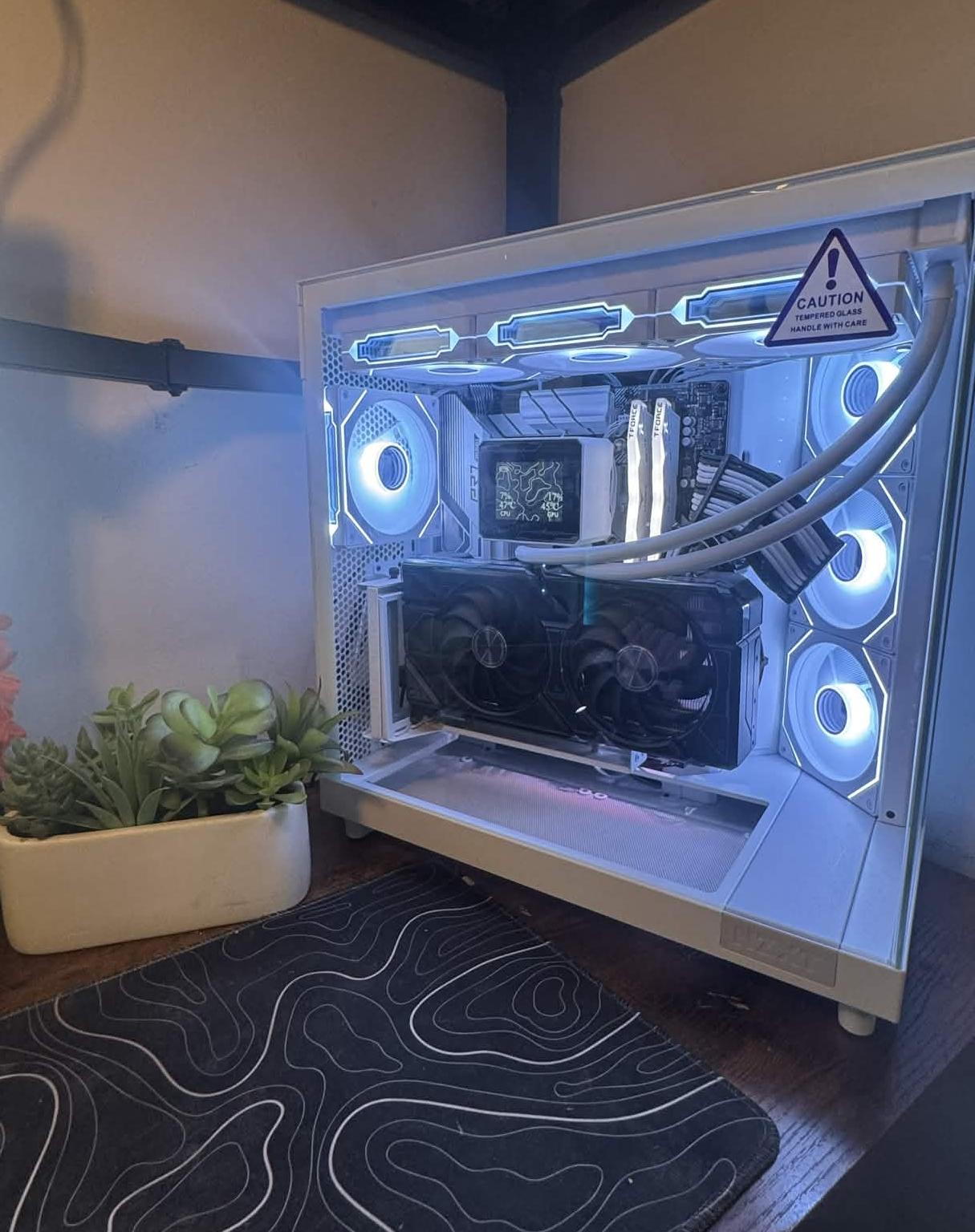 White/Black "Tuxedo" High End PC - i7 13700KF | RTX 4070 | 32GB DDR5