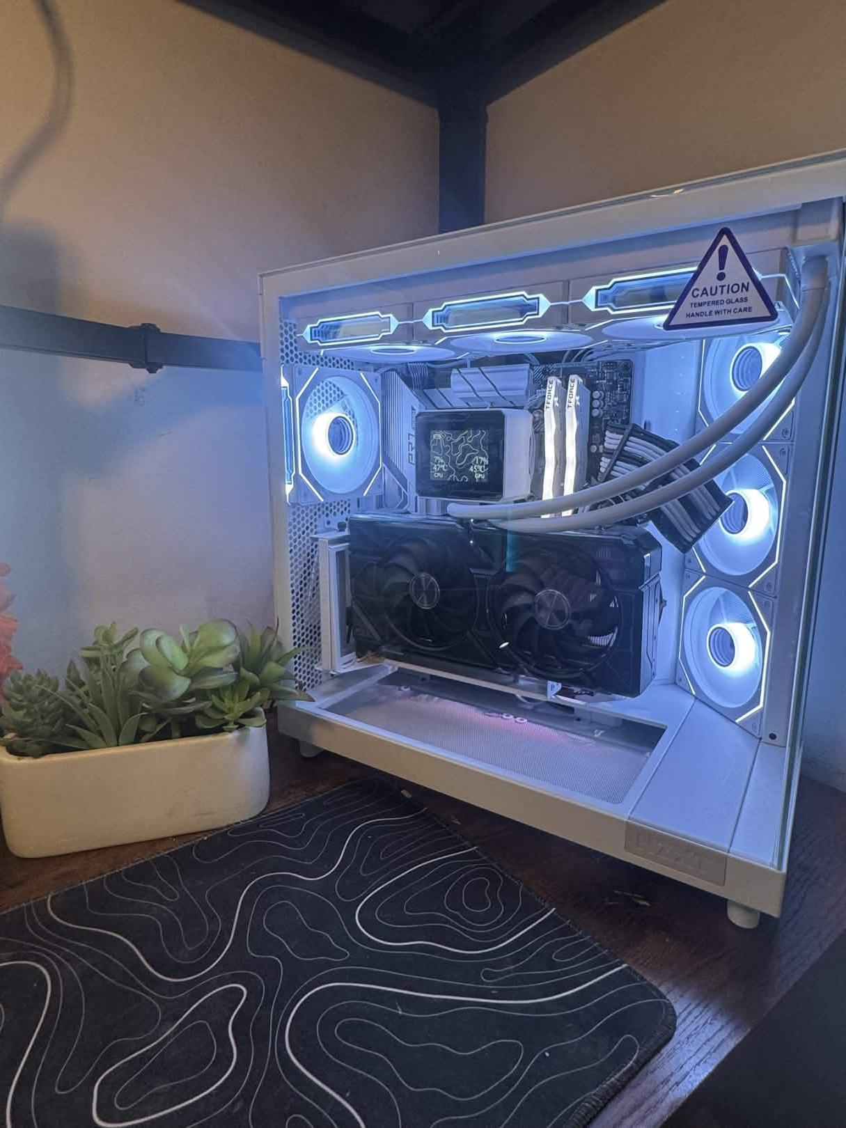 White/Black "Tuxedo" High End PC - i7 13700KF | RTX 4070 | 32GB DDR5