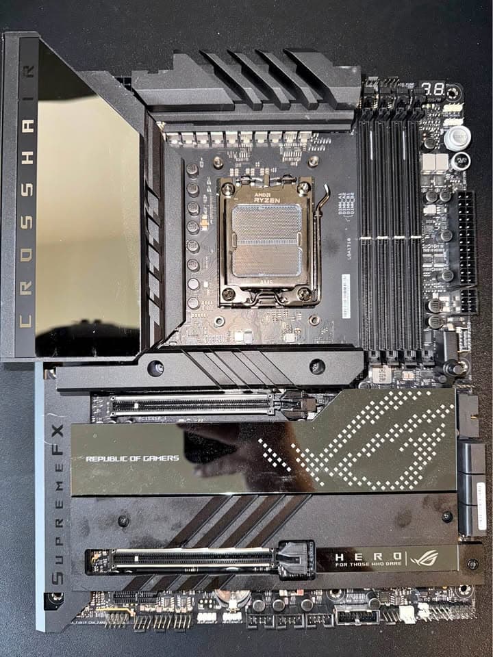 ASUS ROG Crosshair X670E Hero